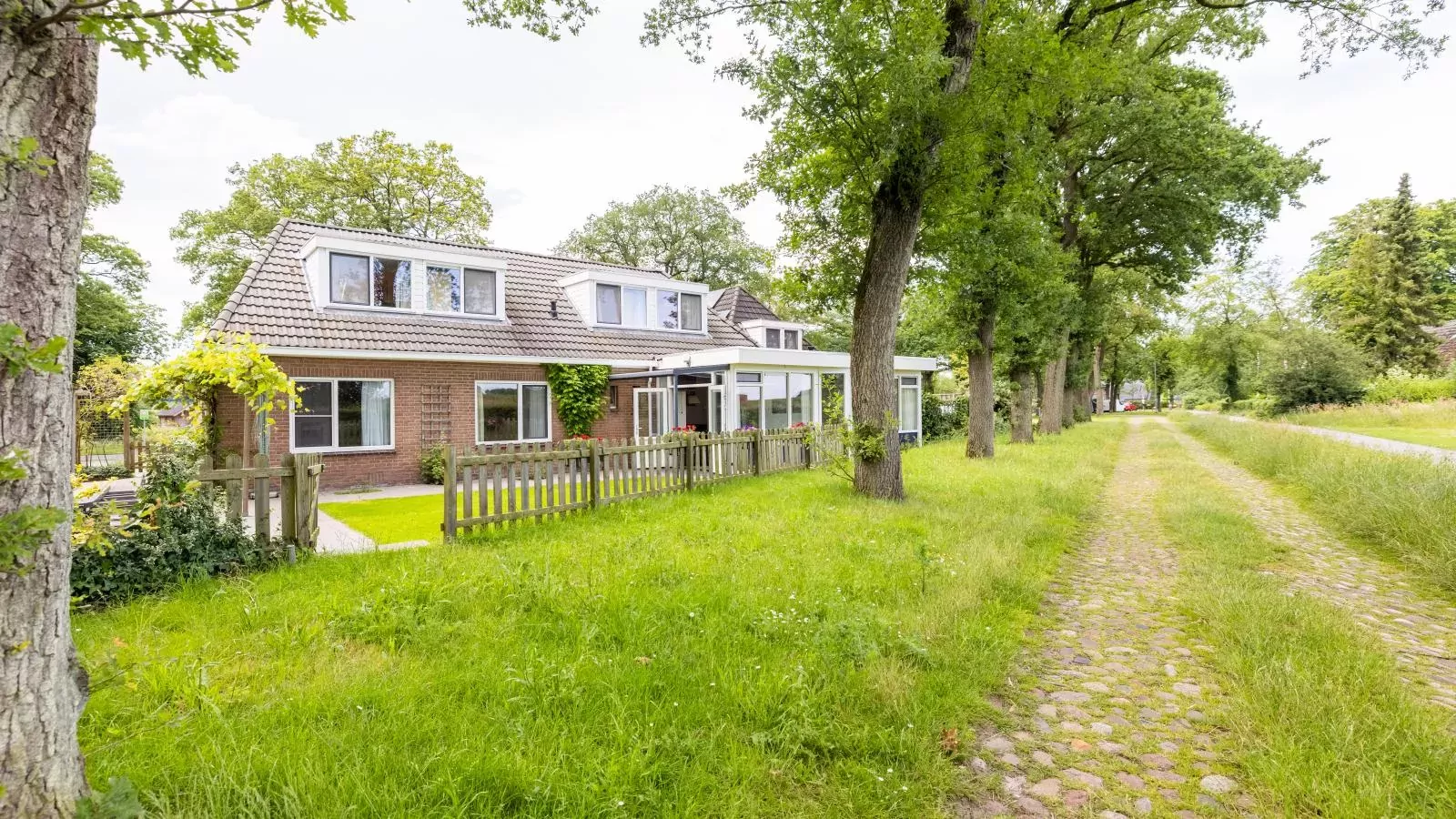 Zonnehoek-Exterior summer