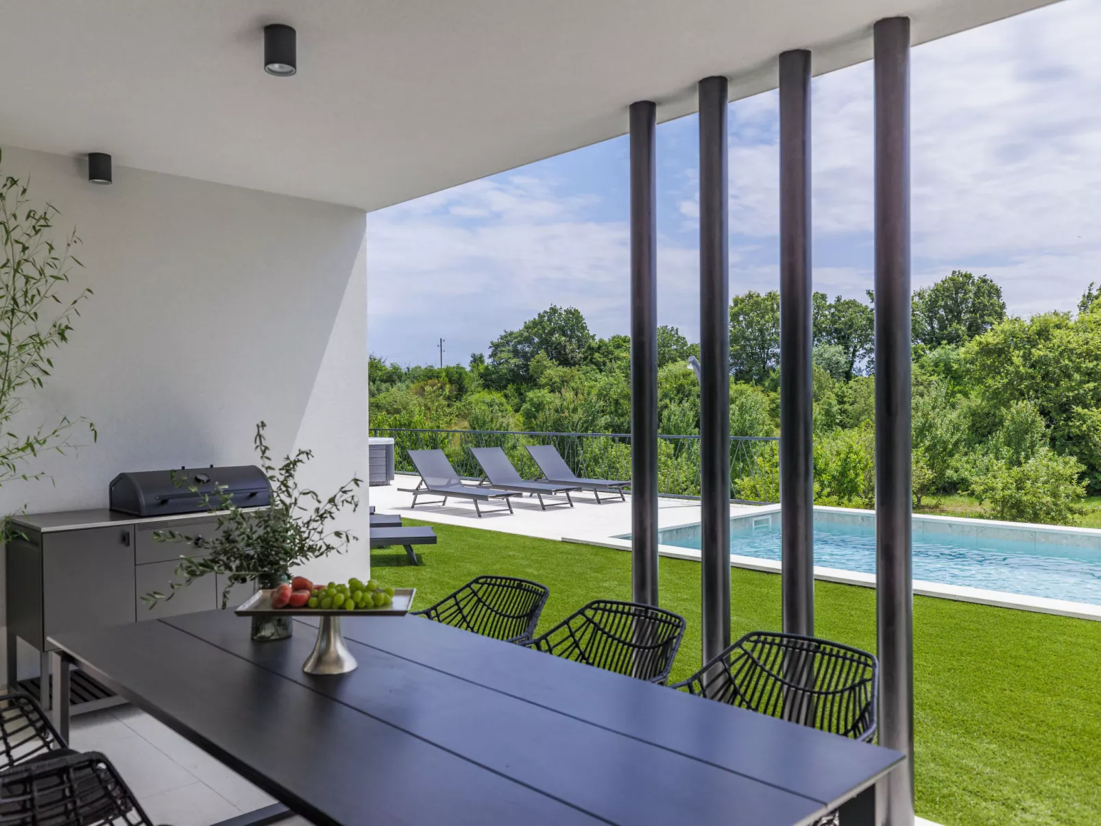 Villa Valla-Outside