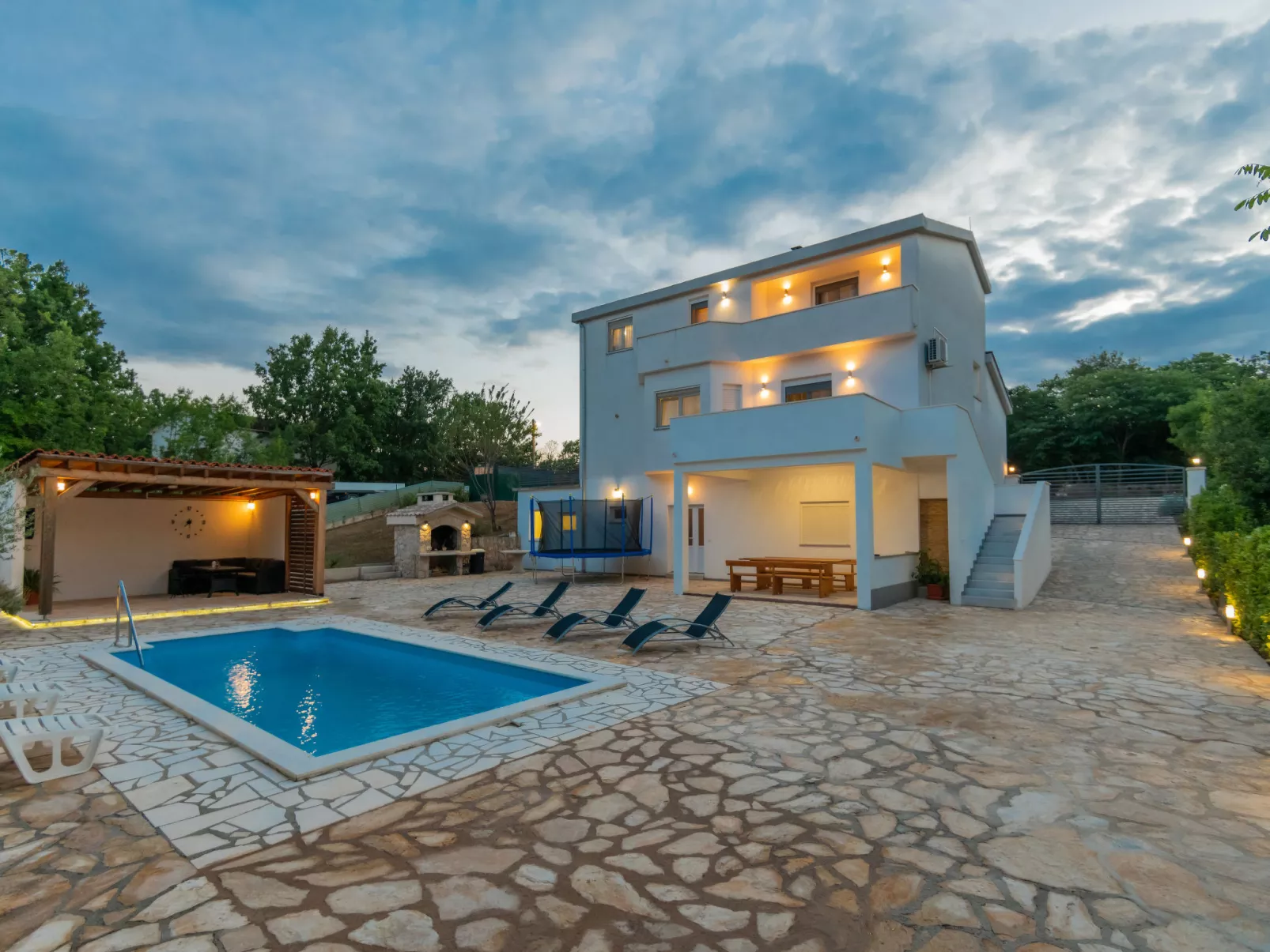 Villa Dalmatina-Outside
