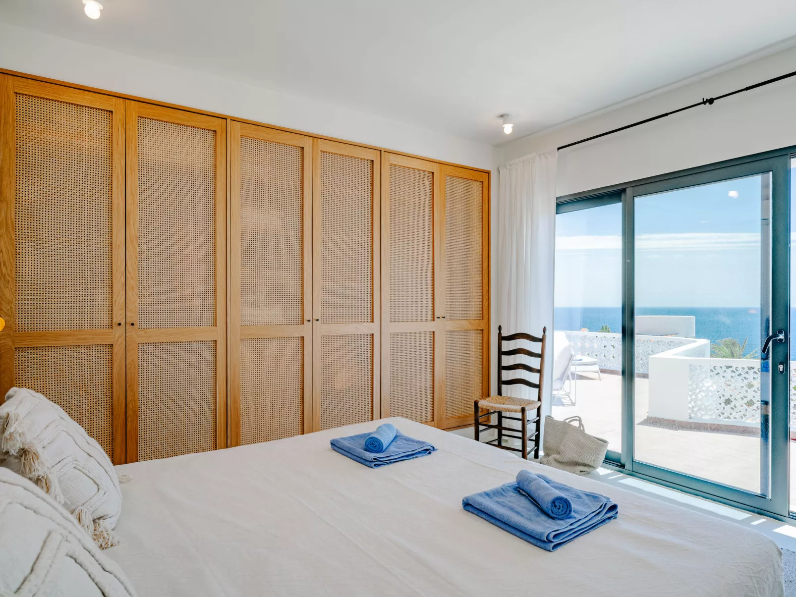 Amazing Views-Inside