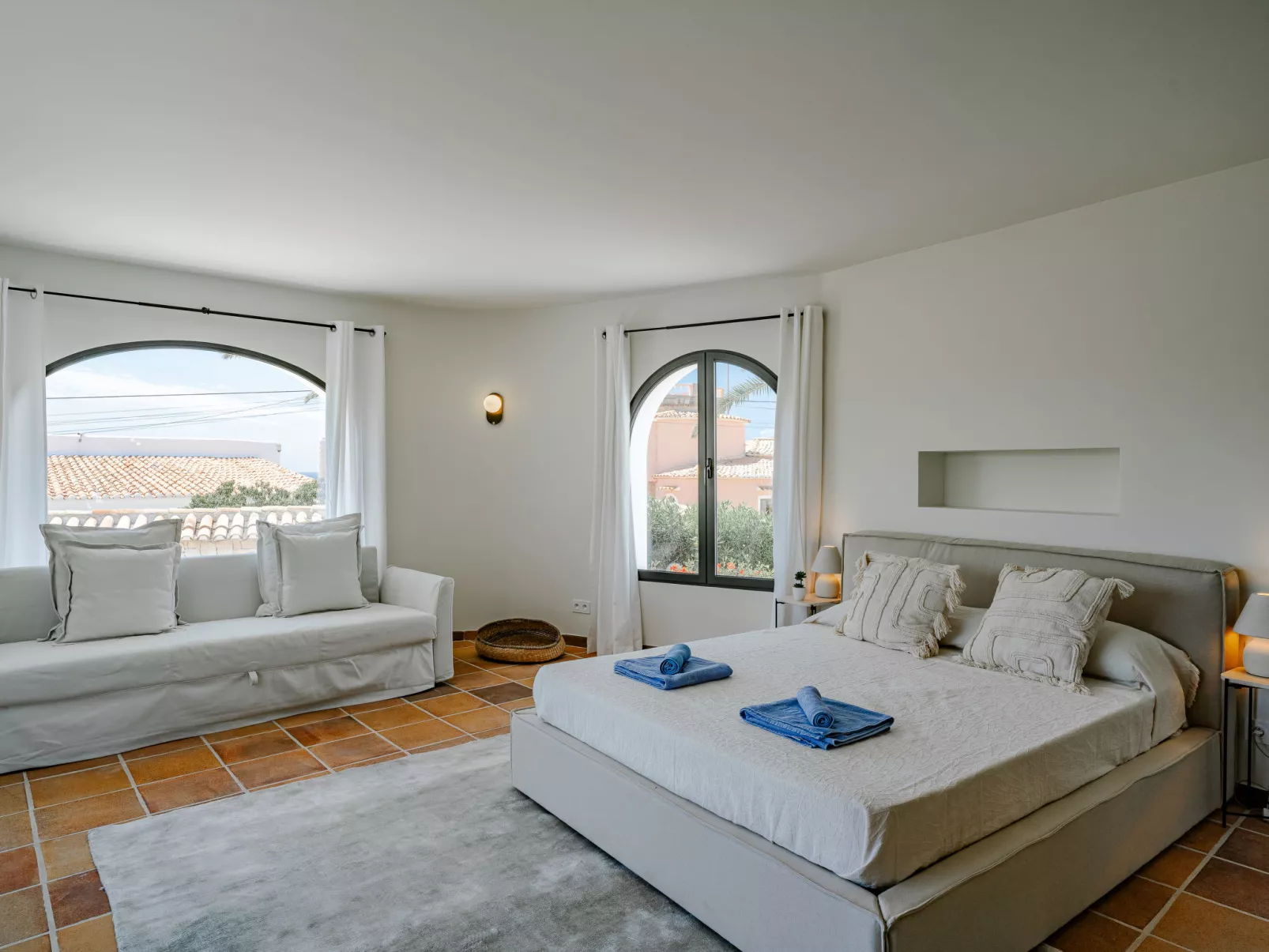 Amazing Views-Inside