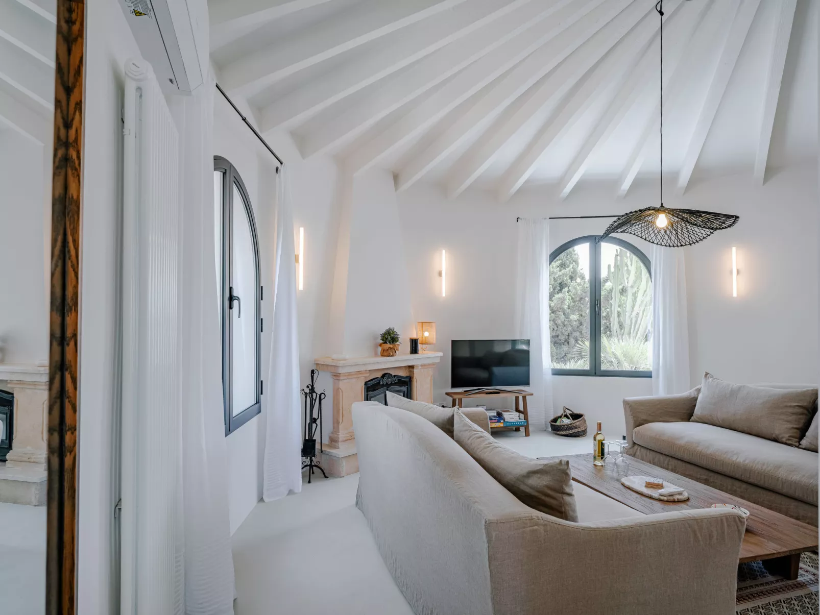 Amazing Views-Inside