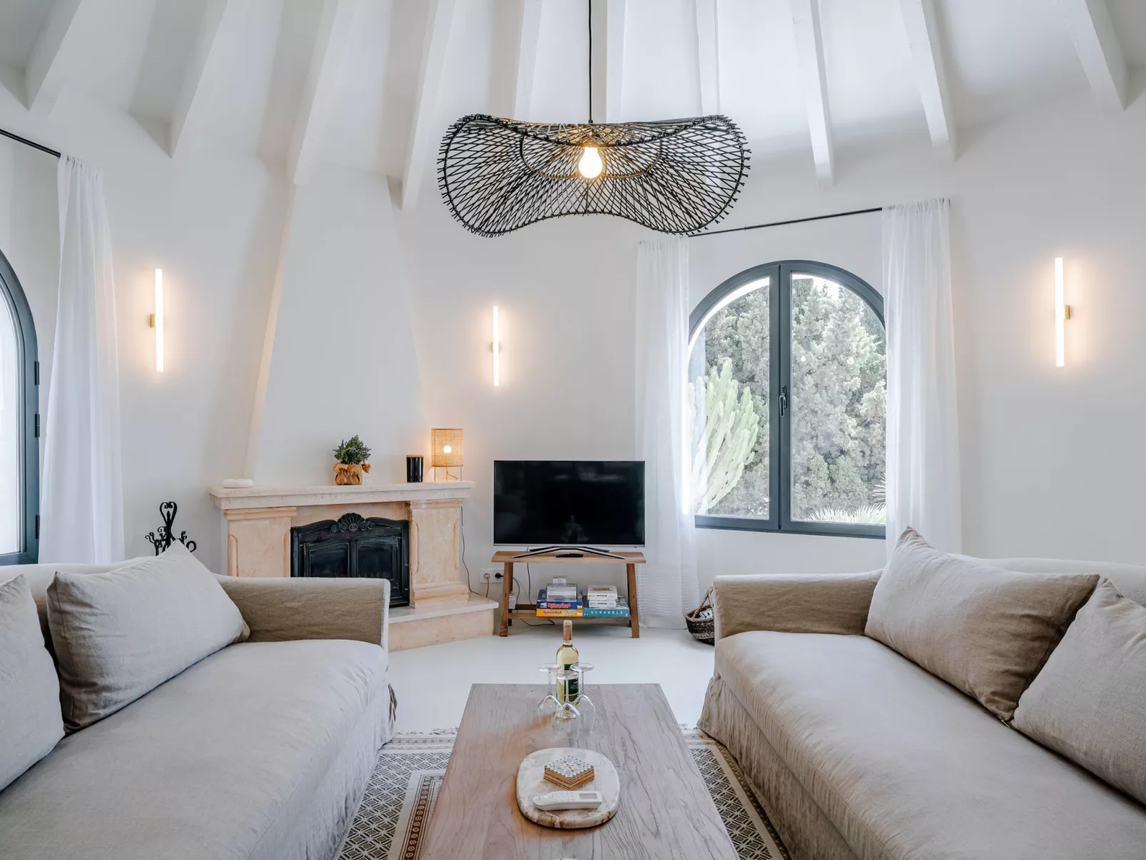 Amazing Views-Inside