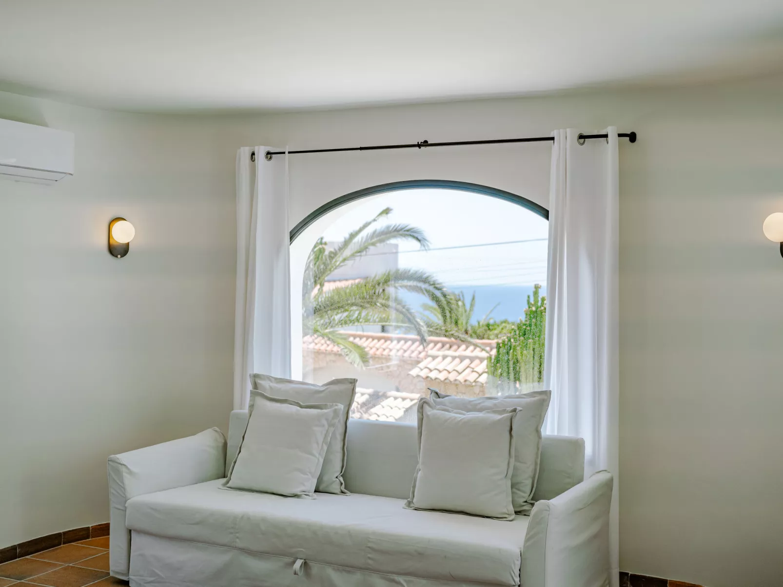 Amazing Views-Inside