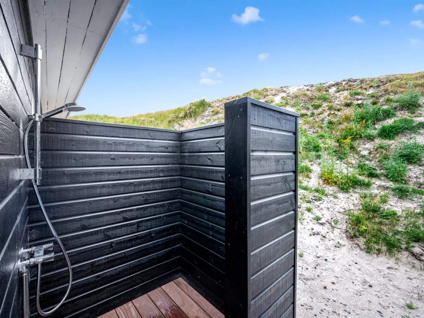 "Jamie" - 200m from the sea-Draußen