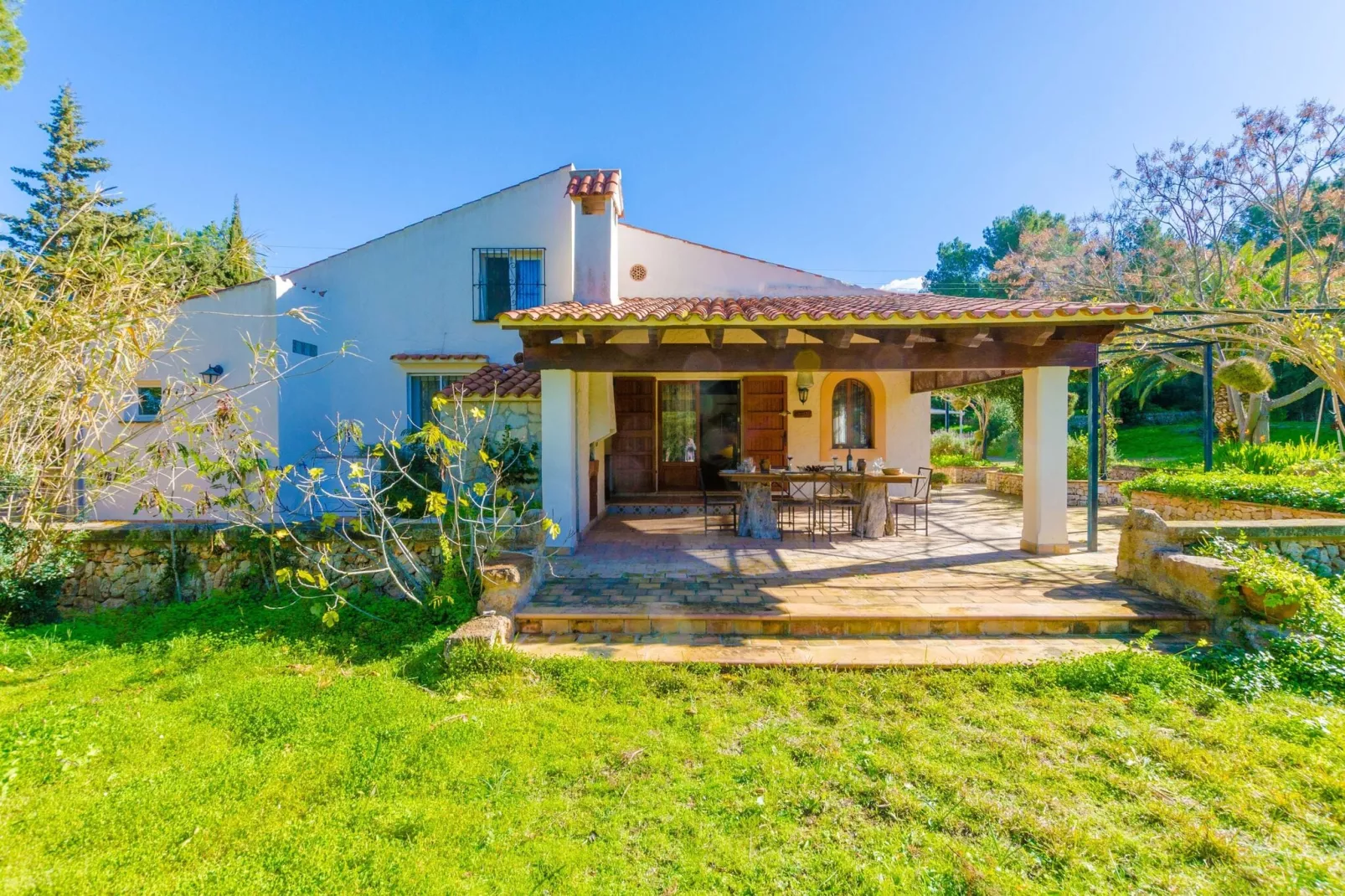 Can Capulla 8-Exterior summer