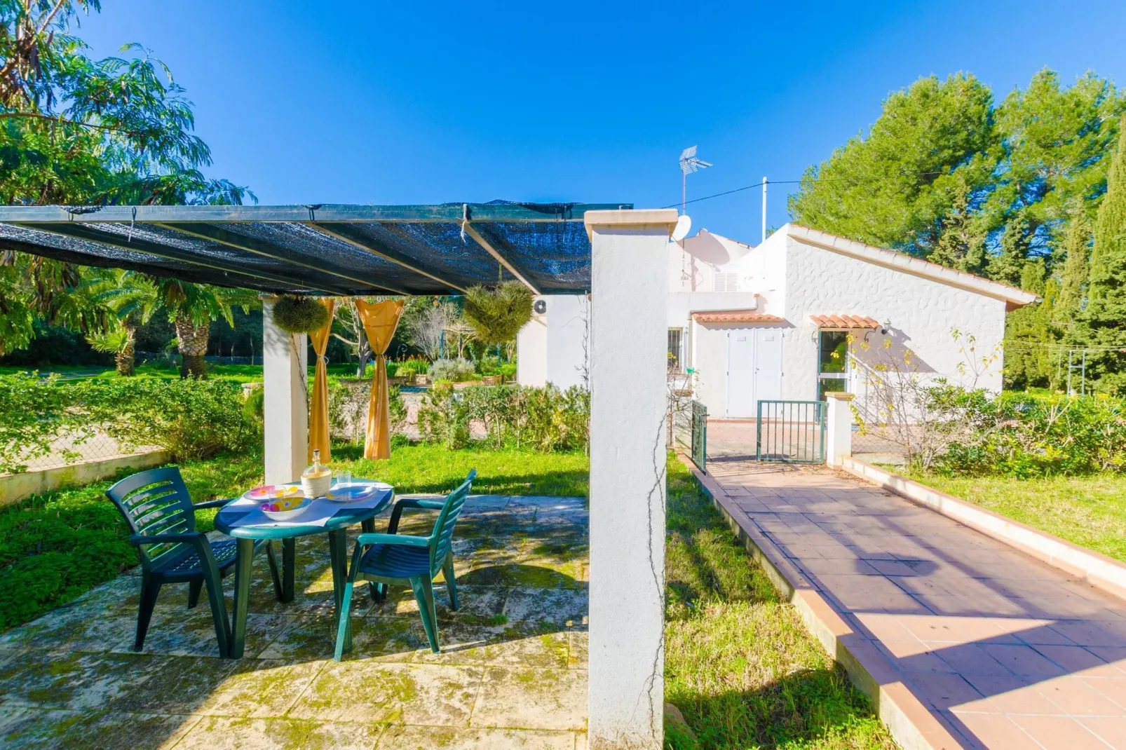 Can Capulla 8-Exterior summer