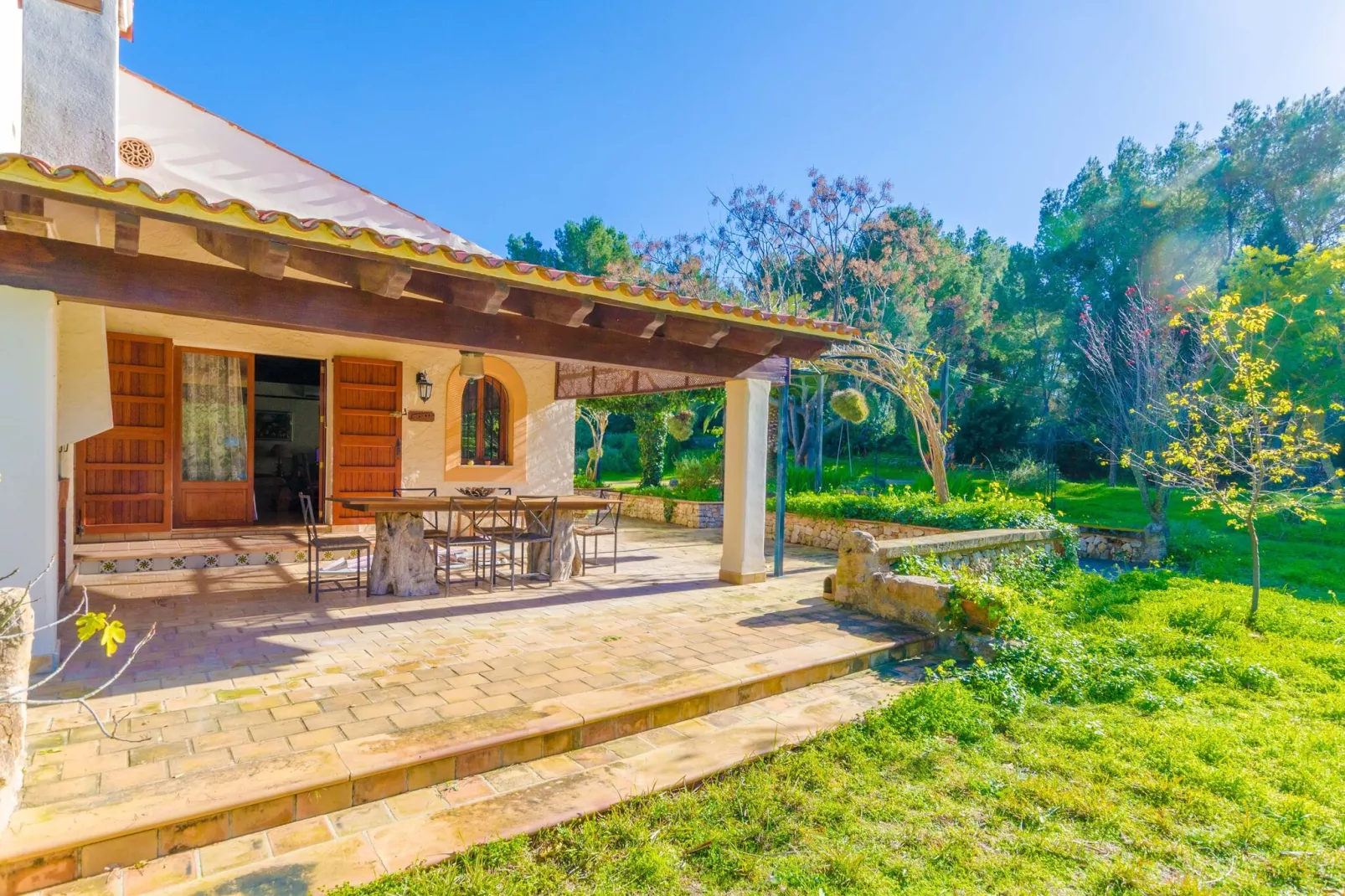 Can Capulla 8-Exterior summer