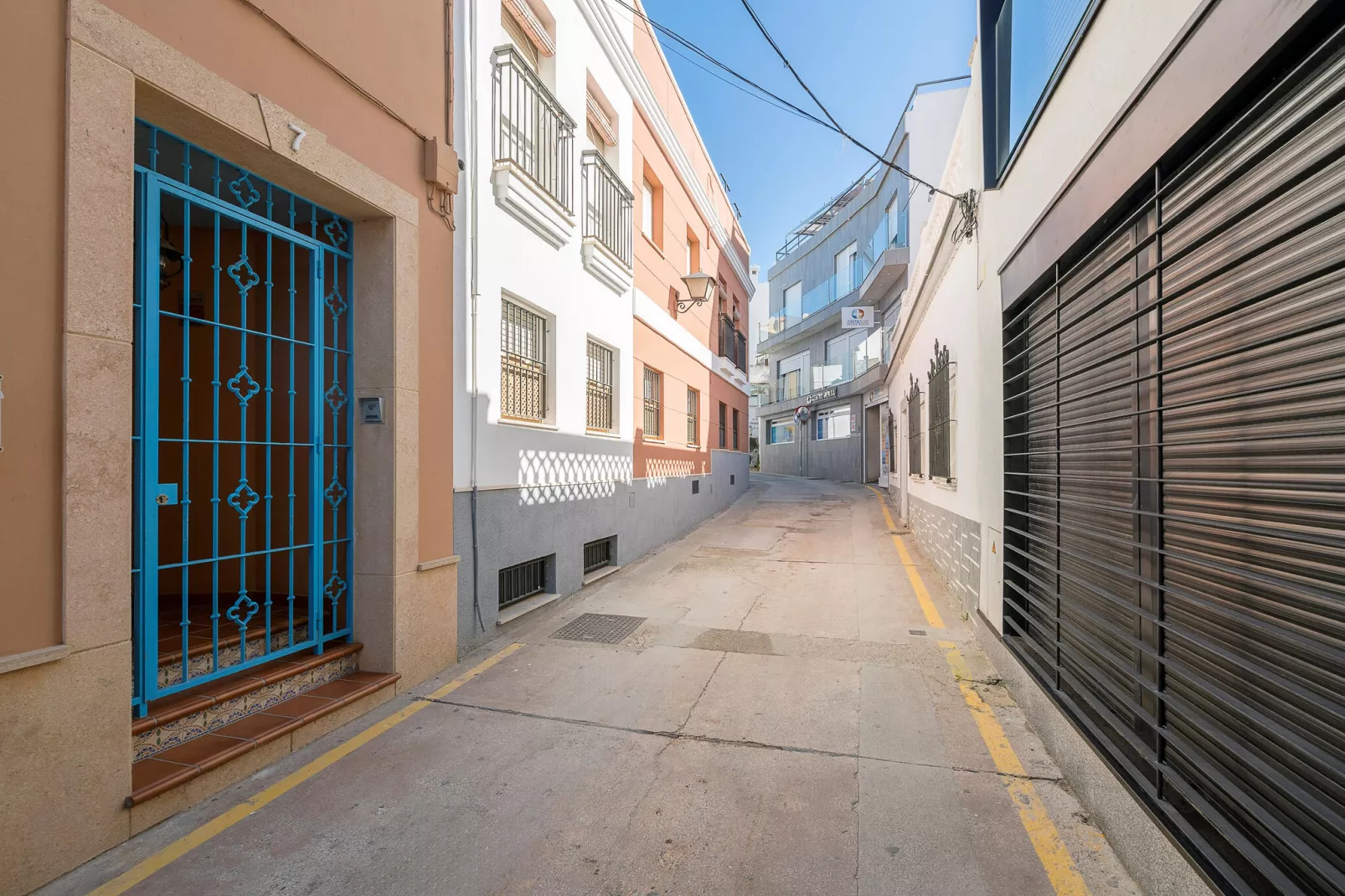 Loving Rota-Exterior summer