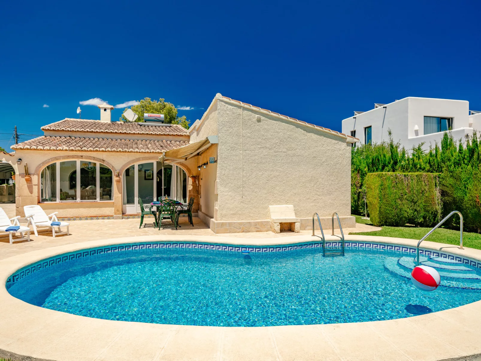 Casa Claudia-Outside