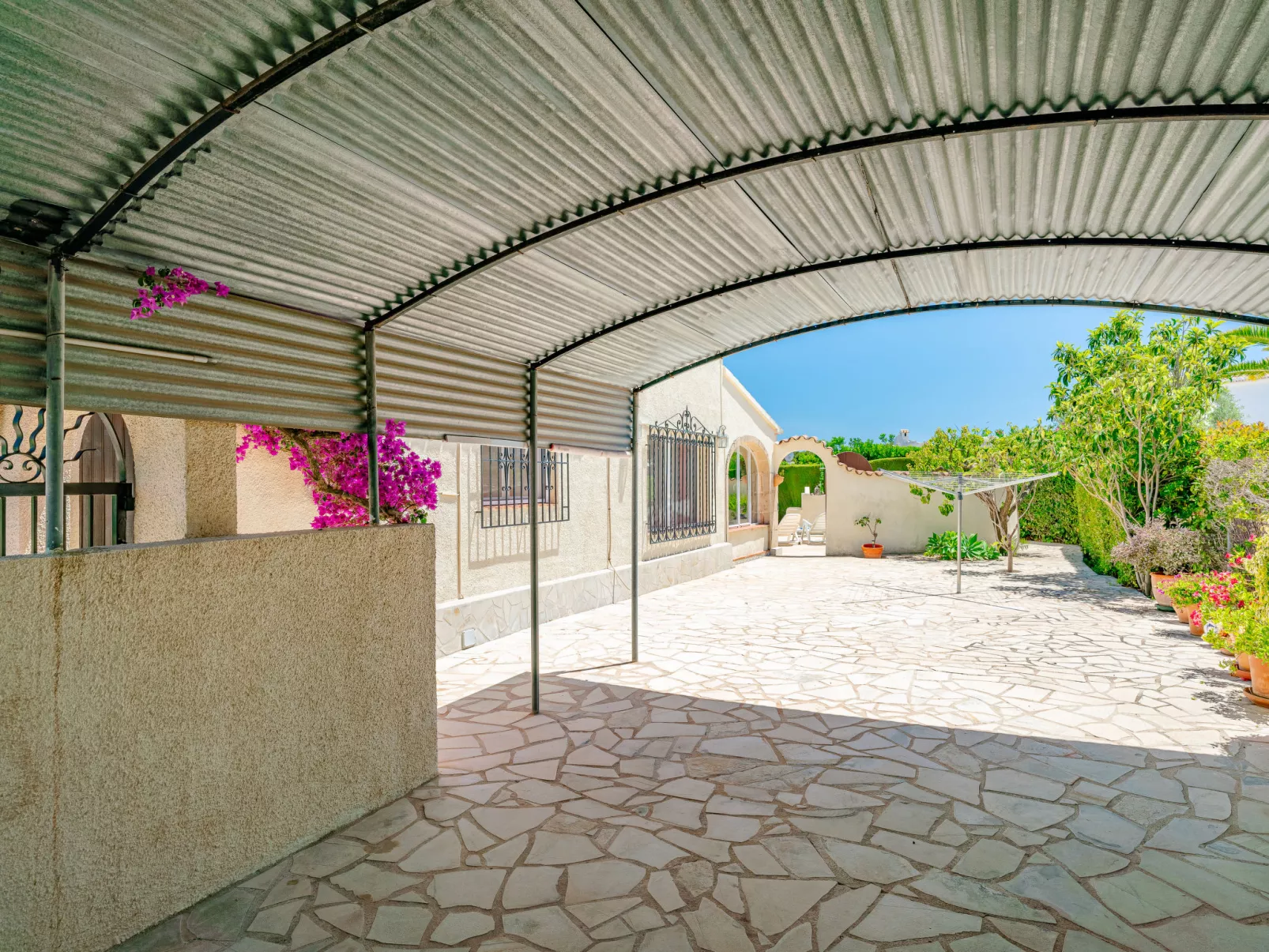 Casa Claudia-Outside