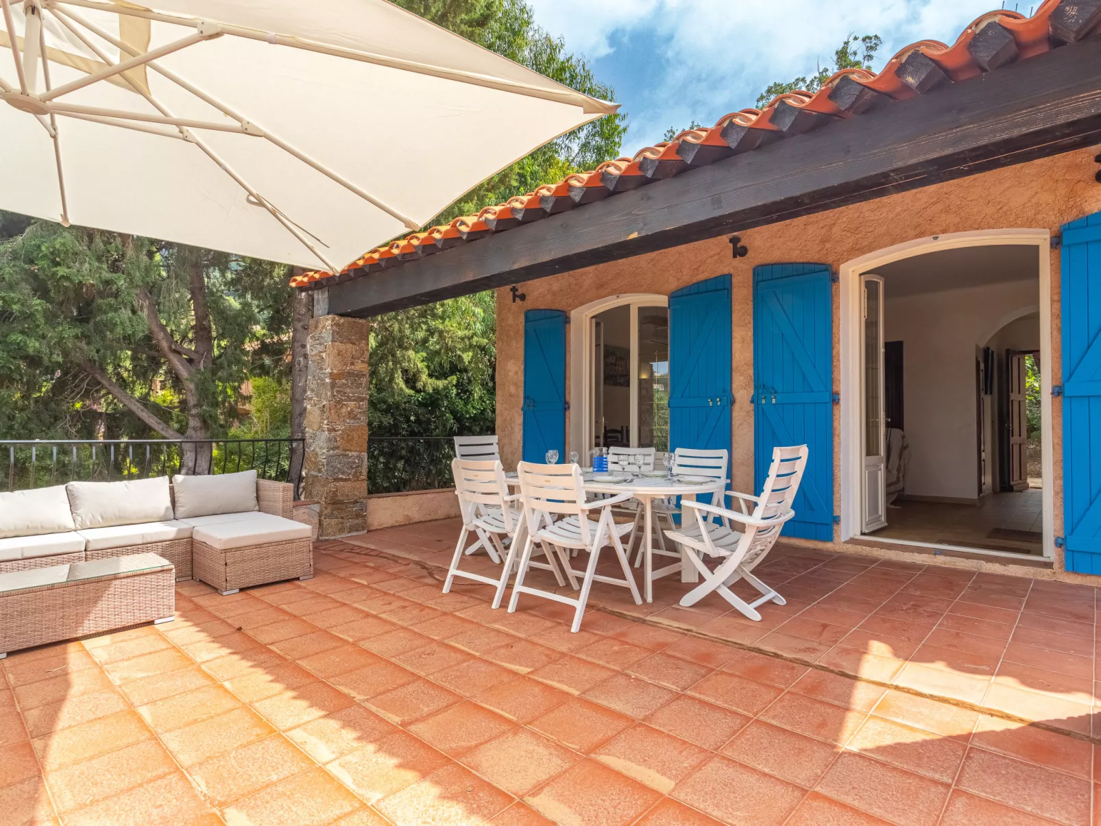 Villa G-Outside
