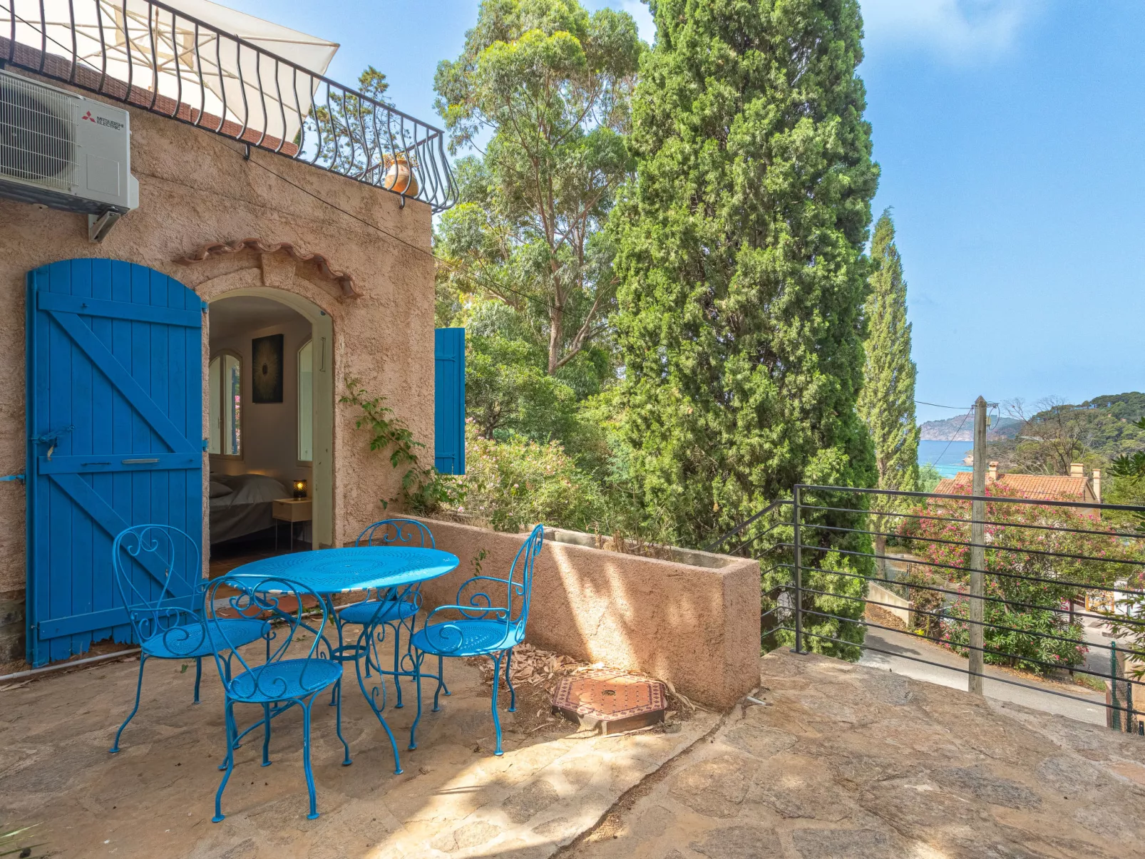 Villa G-Outside