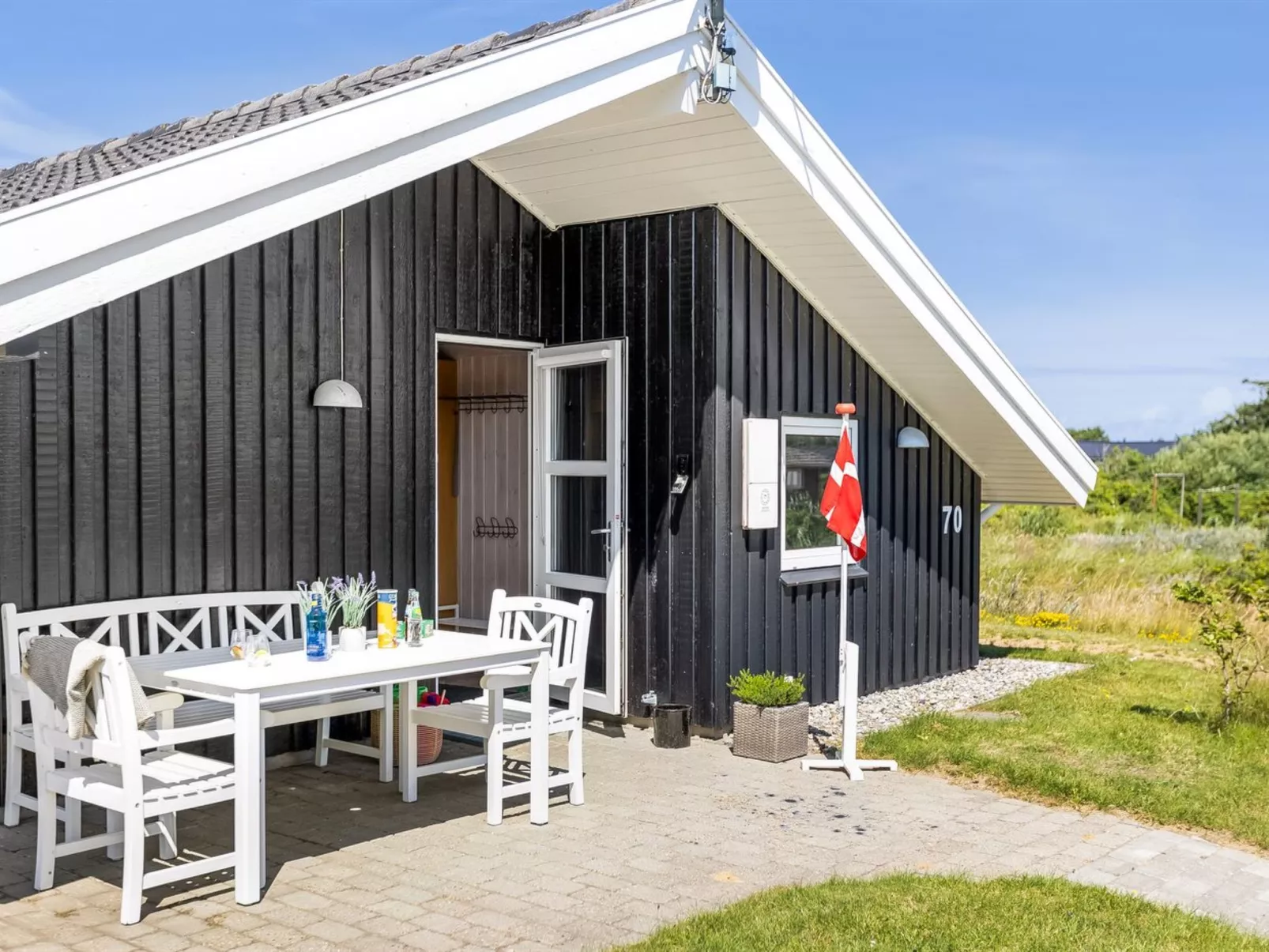 "Hariet" - 300m from the sea-Outside