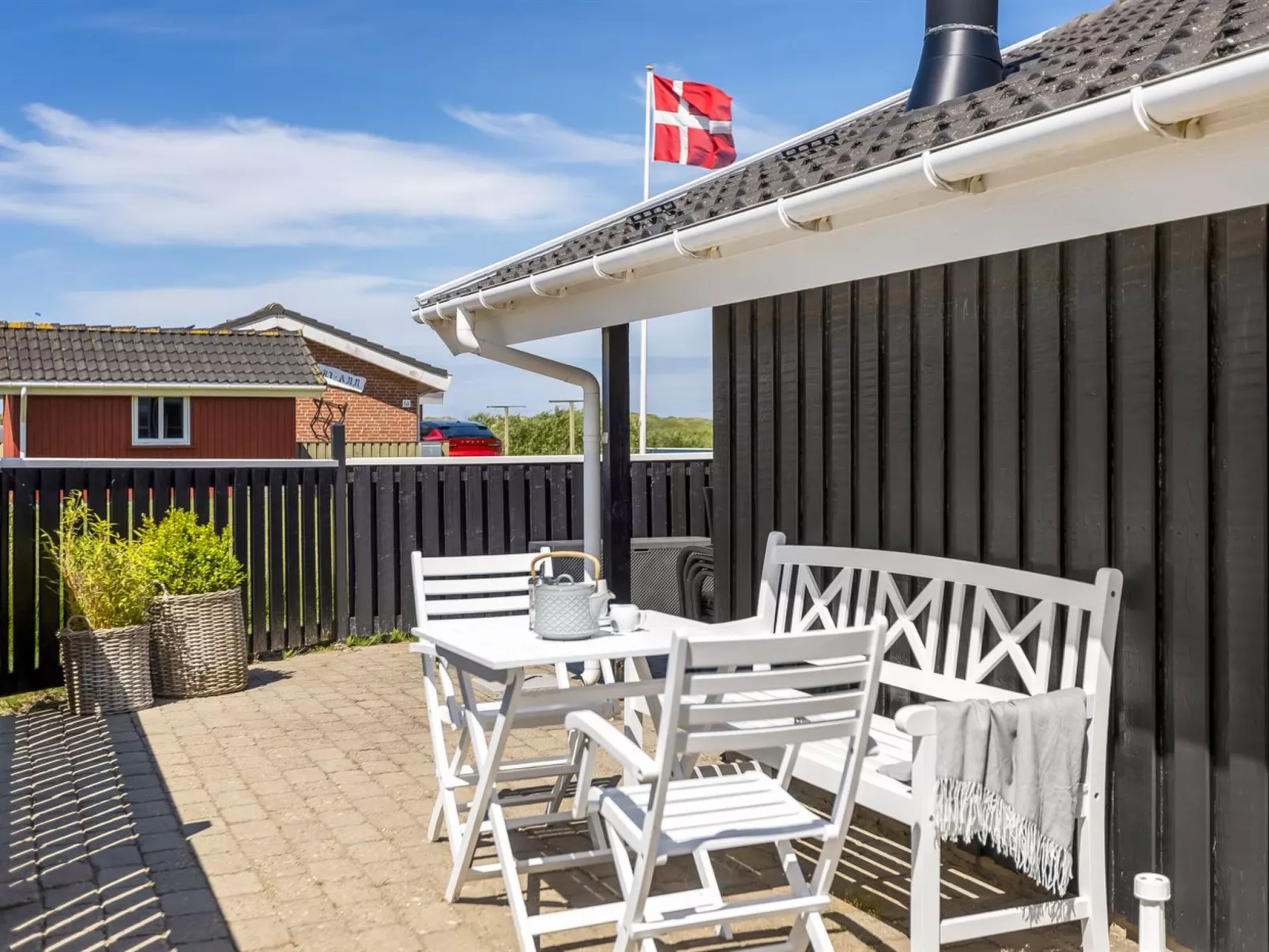 "Hariet" - 300m from the sea-Outside