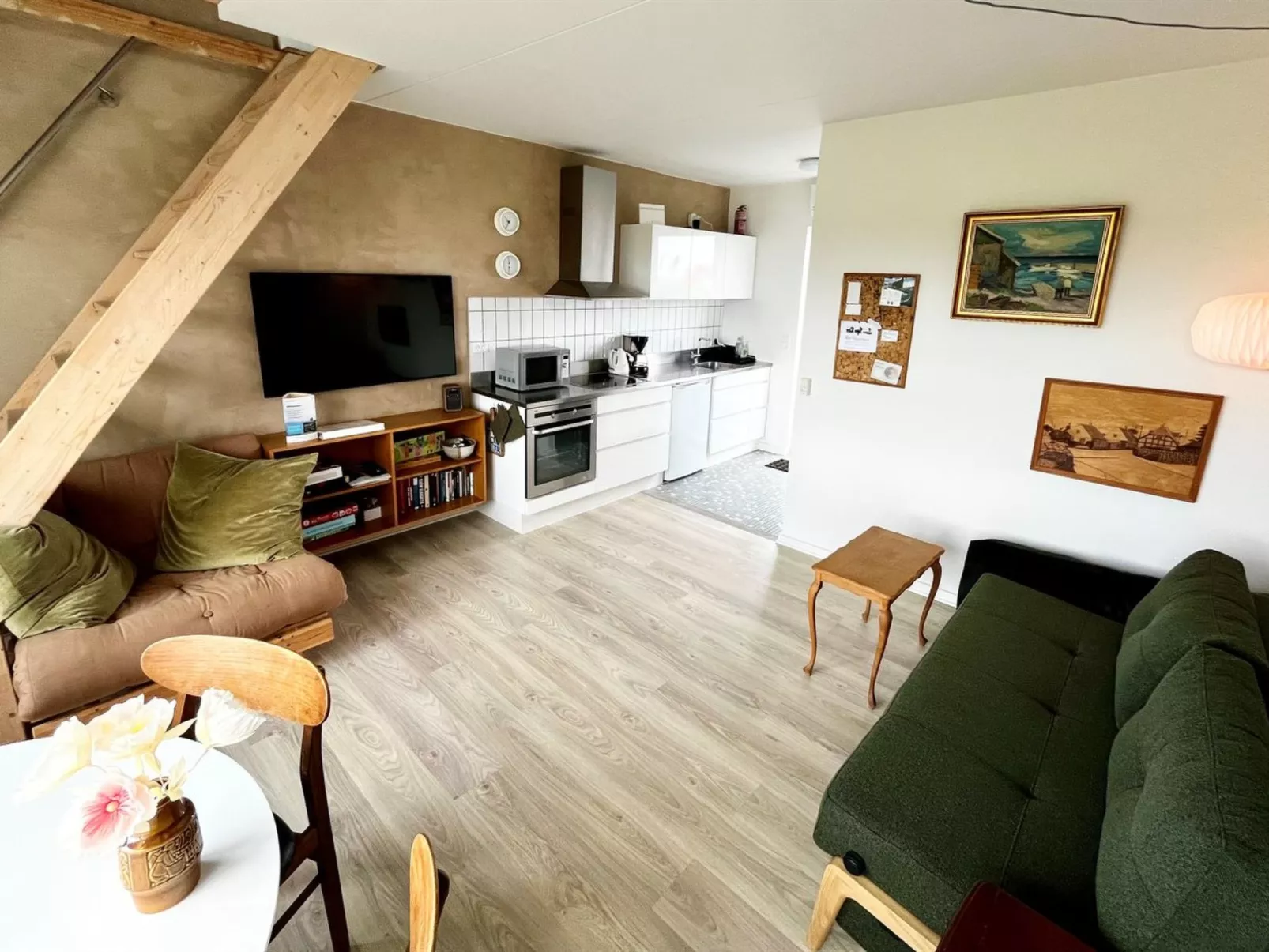 "Roger" - 400m from the sea-Inside