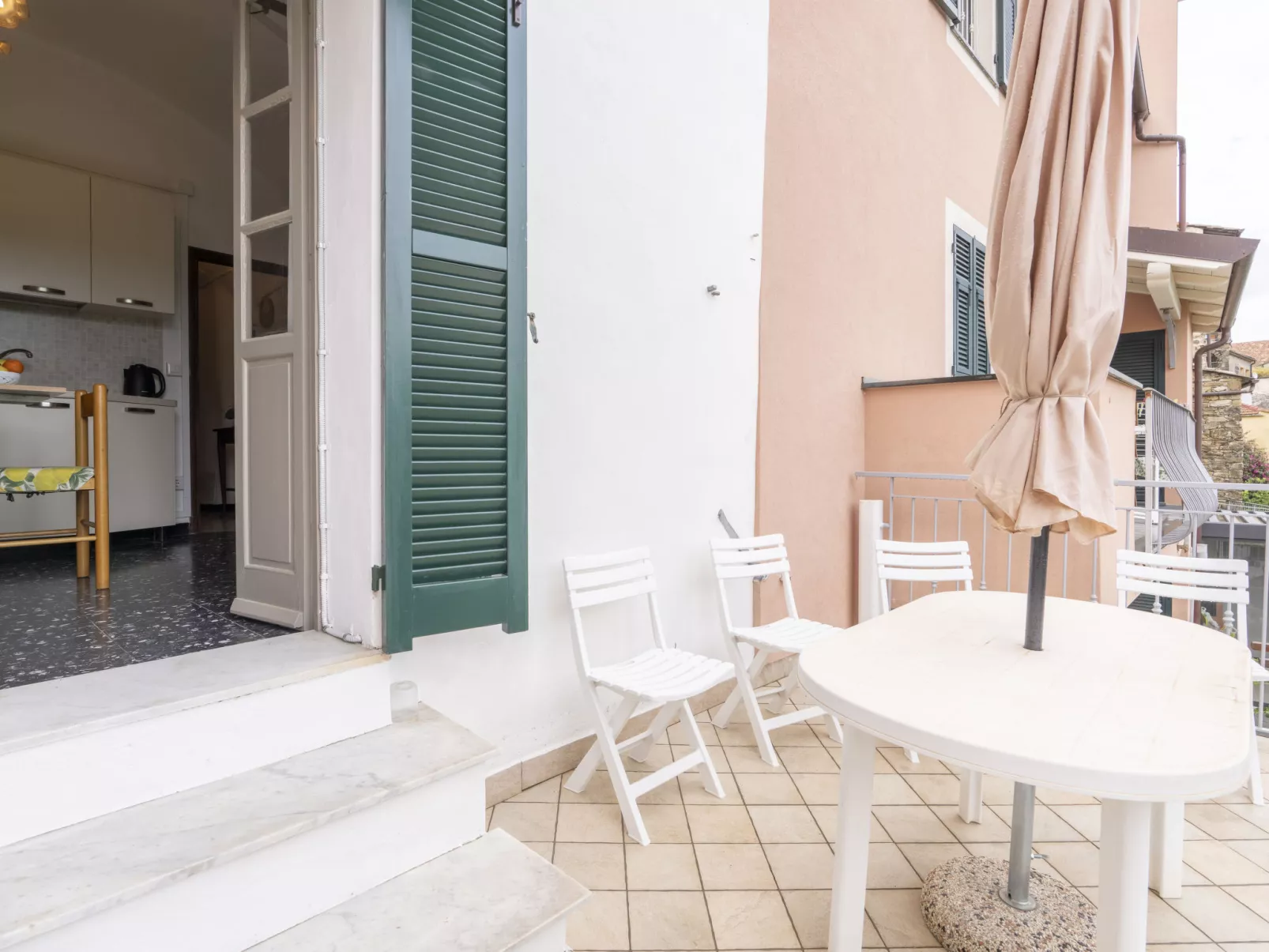 Peppina-Outside