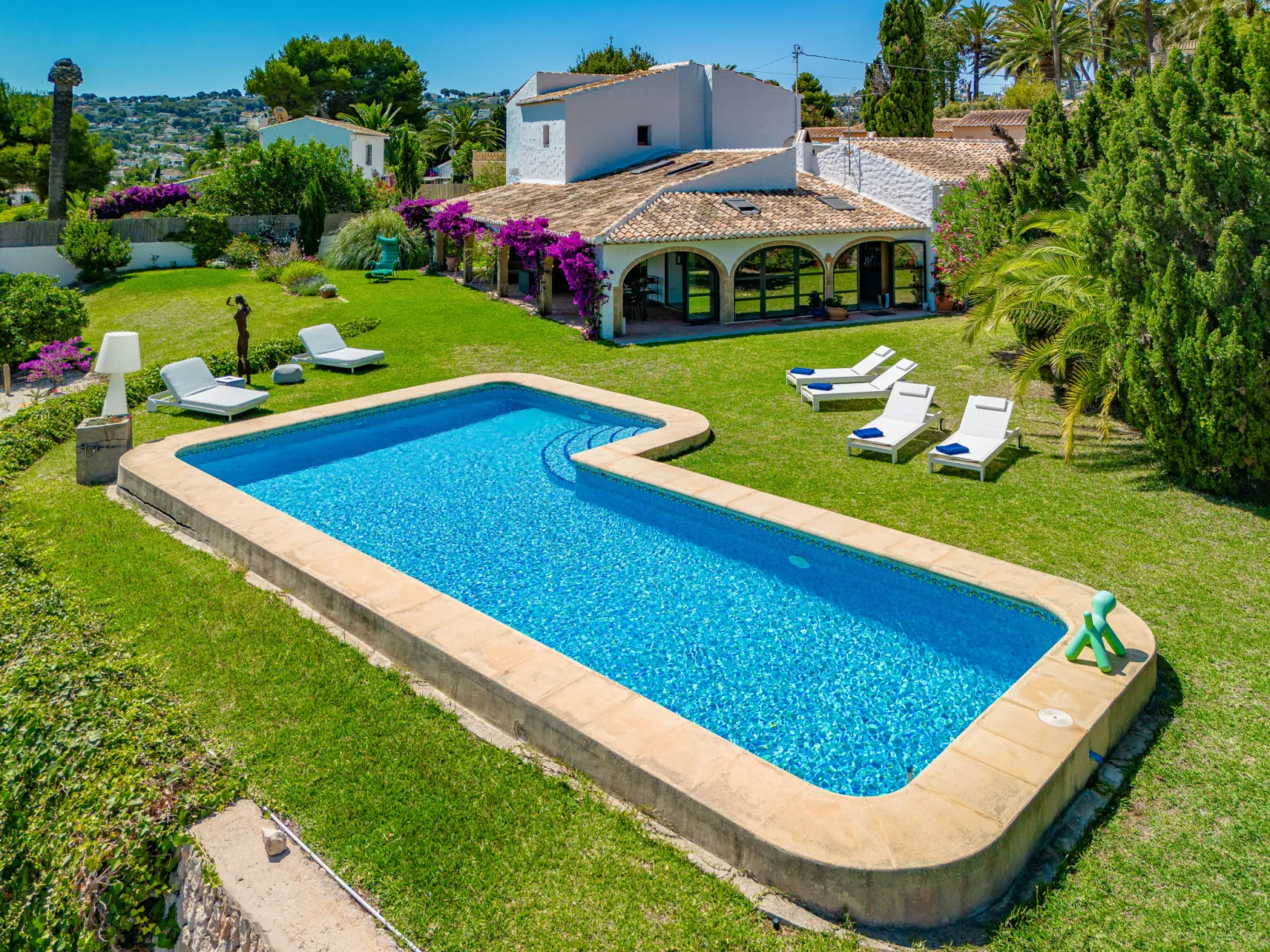 Javea Beauty-Outside