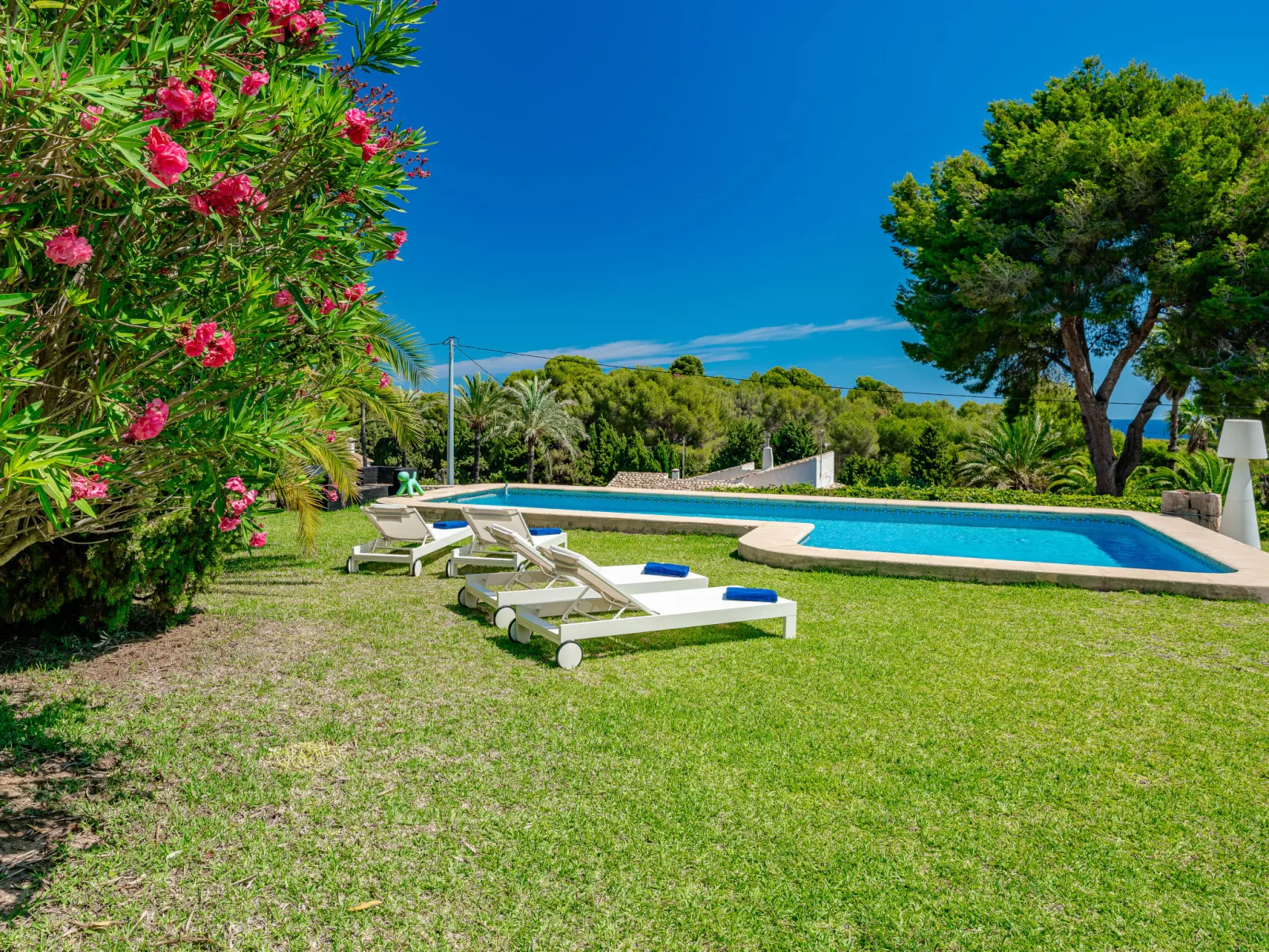 Javea Beauty-Outside