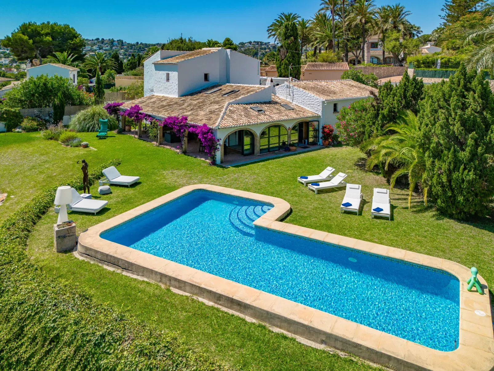 Javea Beauty-Outside