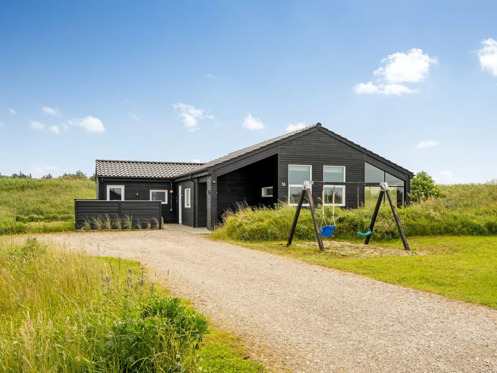 "Grith" - 1km from the sea-Outside