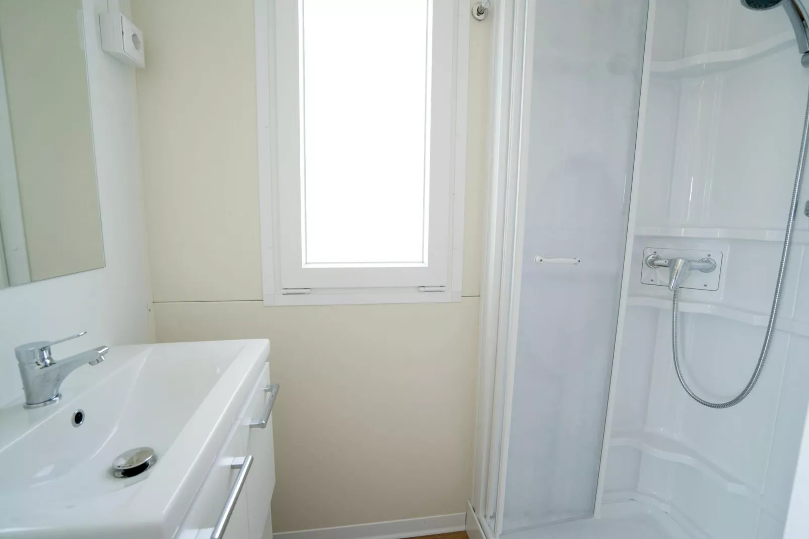 Mobile Homes Kovacine Cres-MH Family Plus - 5 Pers-Bathroom