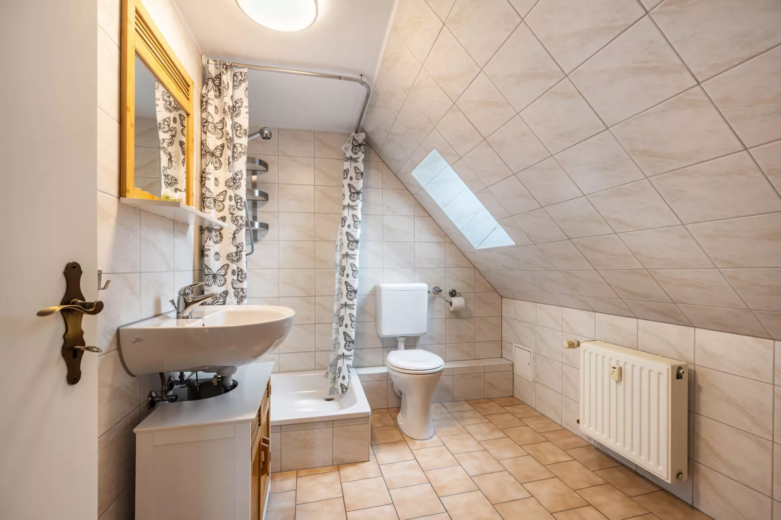 Studio 8 - Seerose 3 Personen-Bathroom