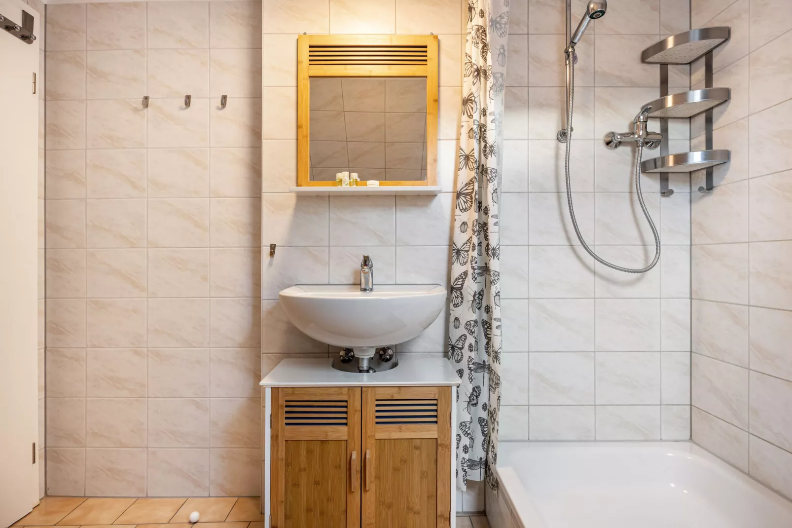 Studio 8 - Seerose 3 Personen-Bathroom