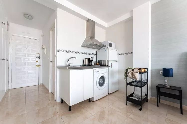 CT 301 - Faro's Fuengirola Centro Studio-Kitchen