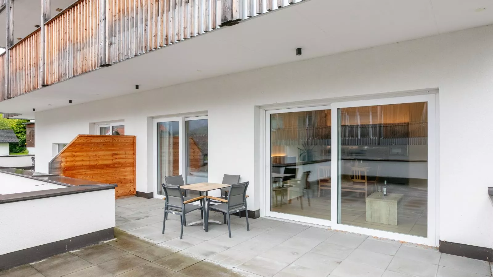 Apart33 Top 1-18-Terrace balcony