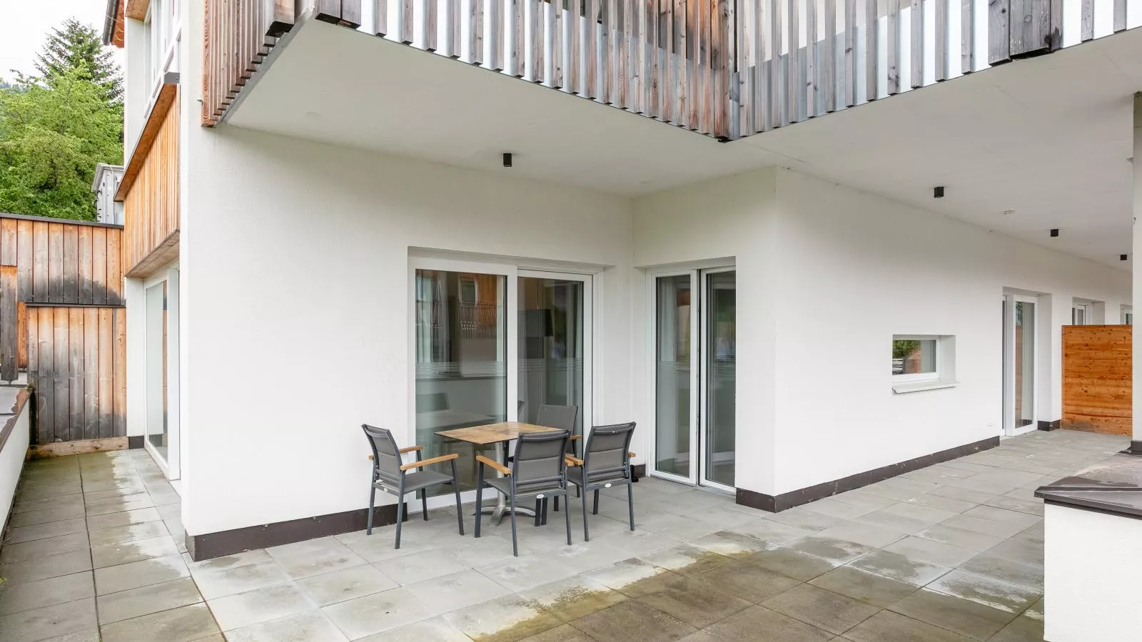 Apart33 Top 1-19-Terrace balcony