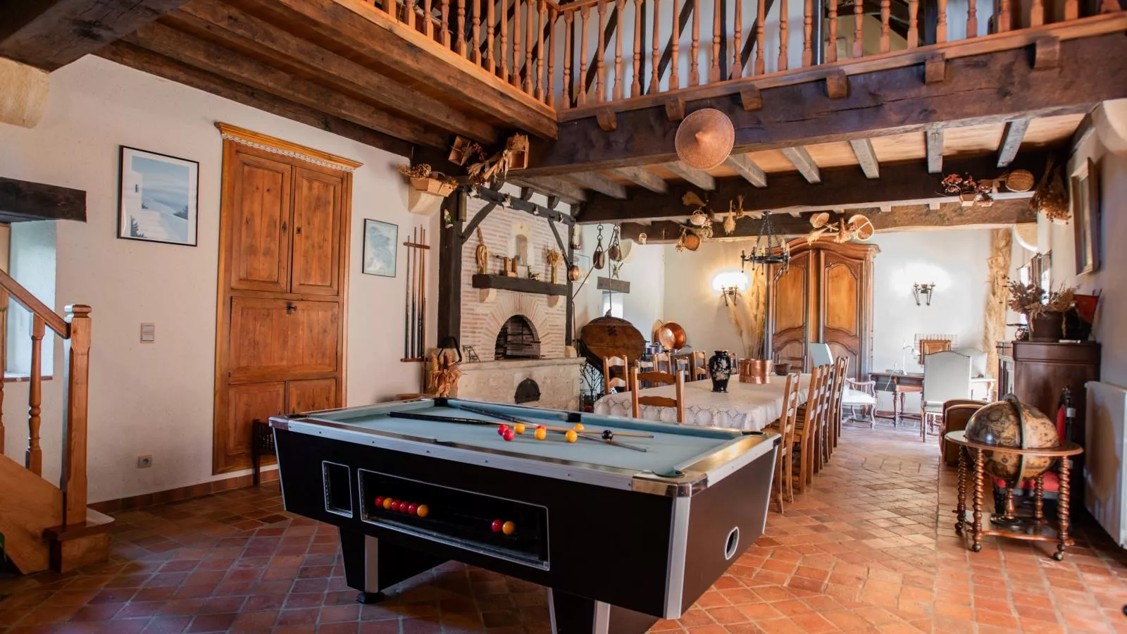 Beauchamps-Indoor