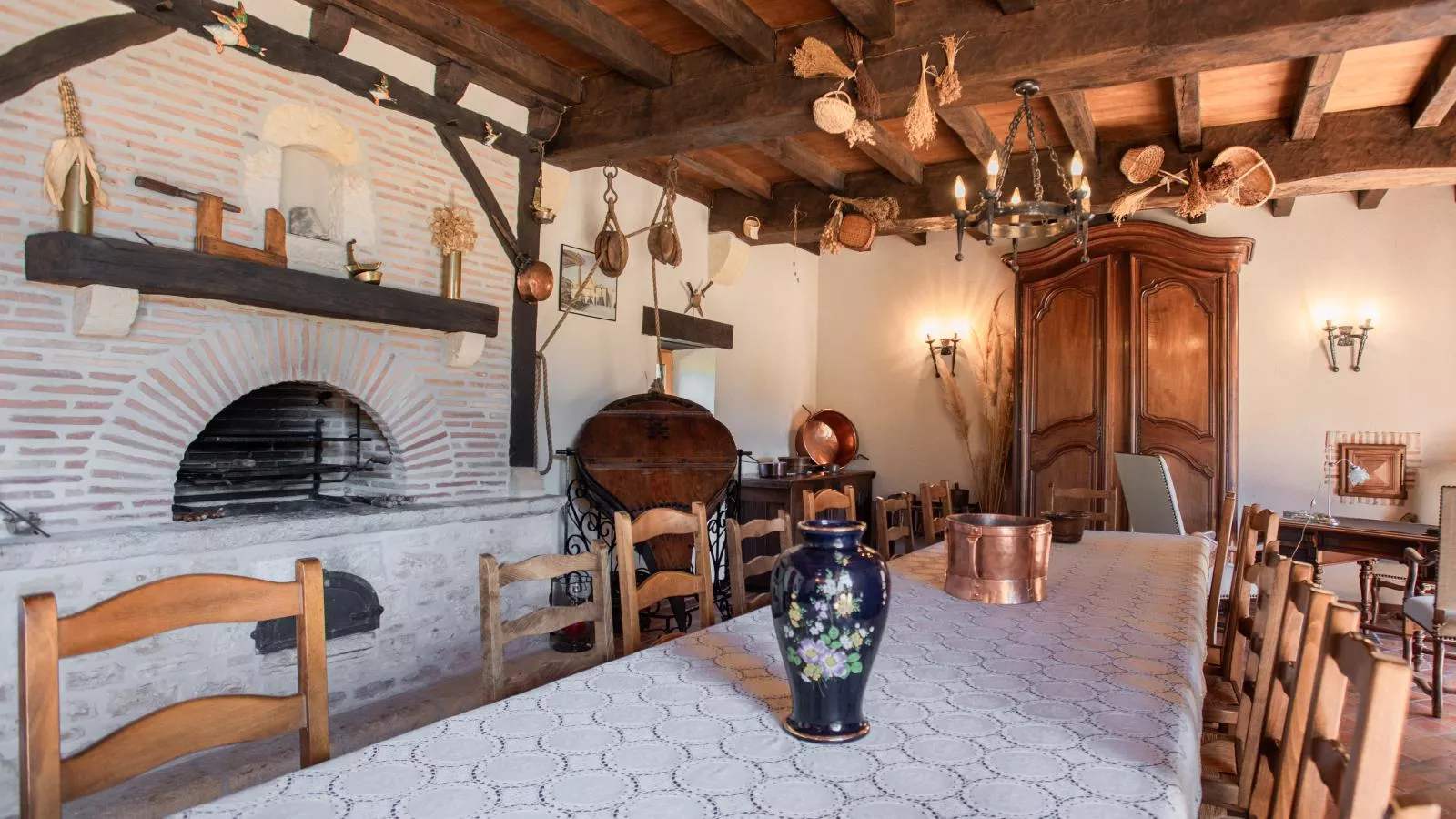Beauchamps-Dining room