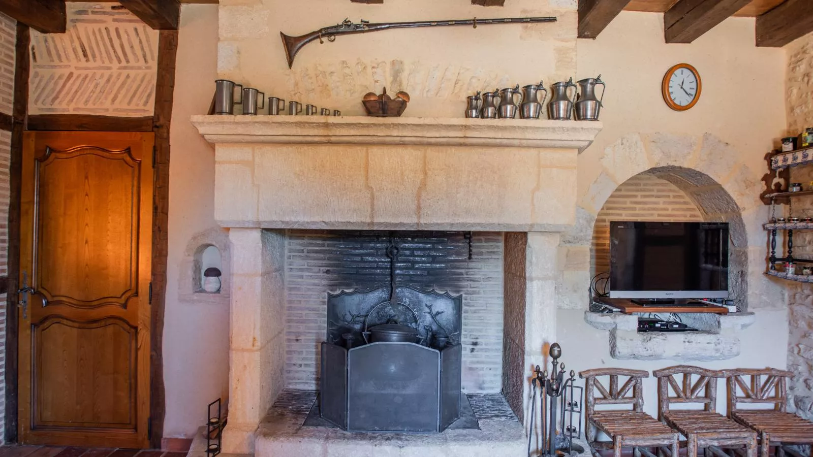 Beauchamps-Living room