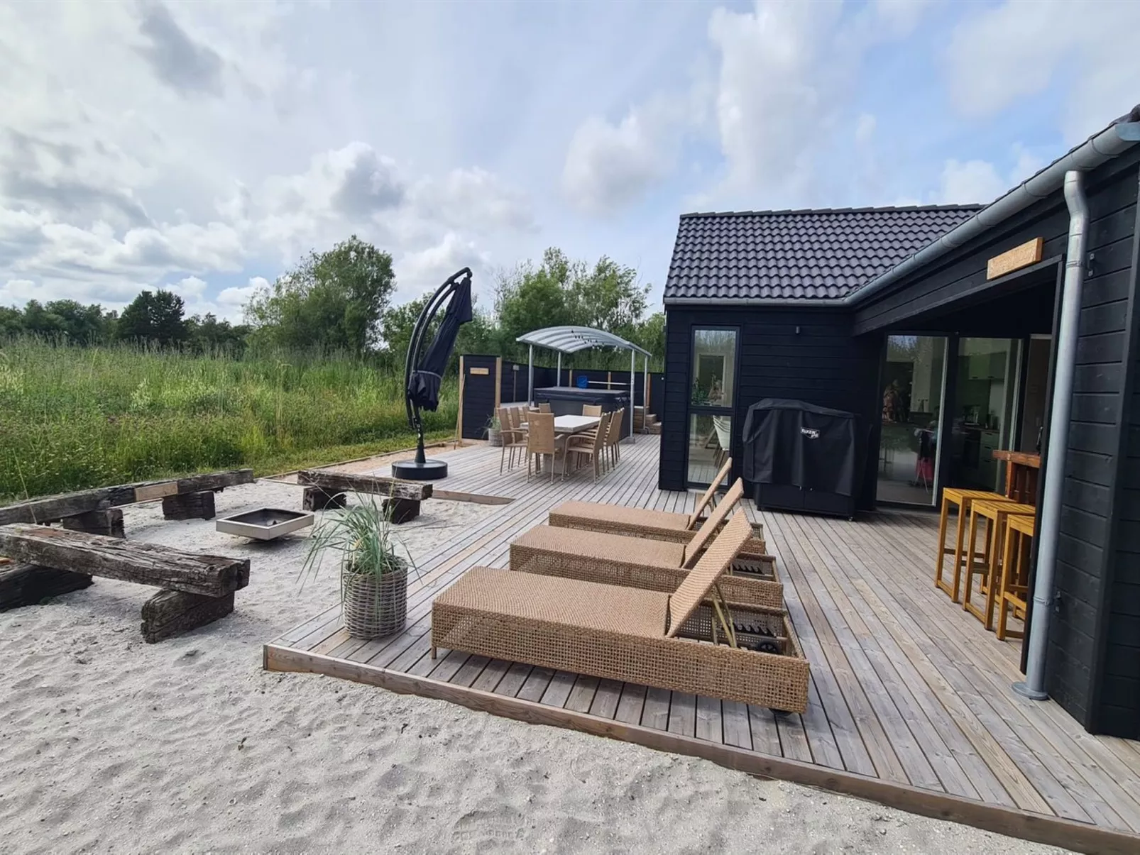 "Grep" - 800m from the sea-Draußen