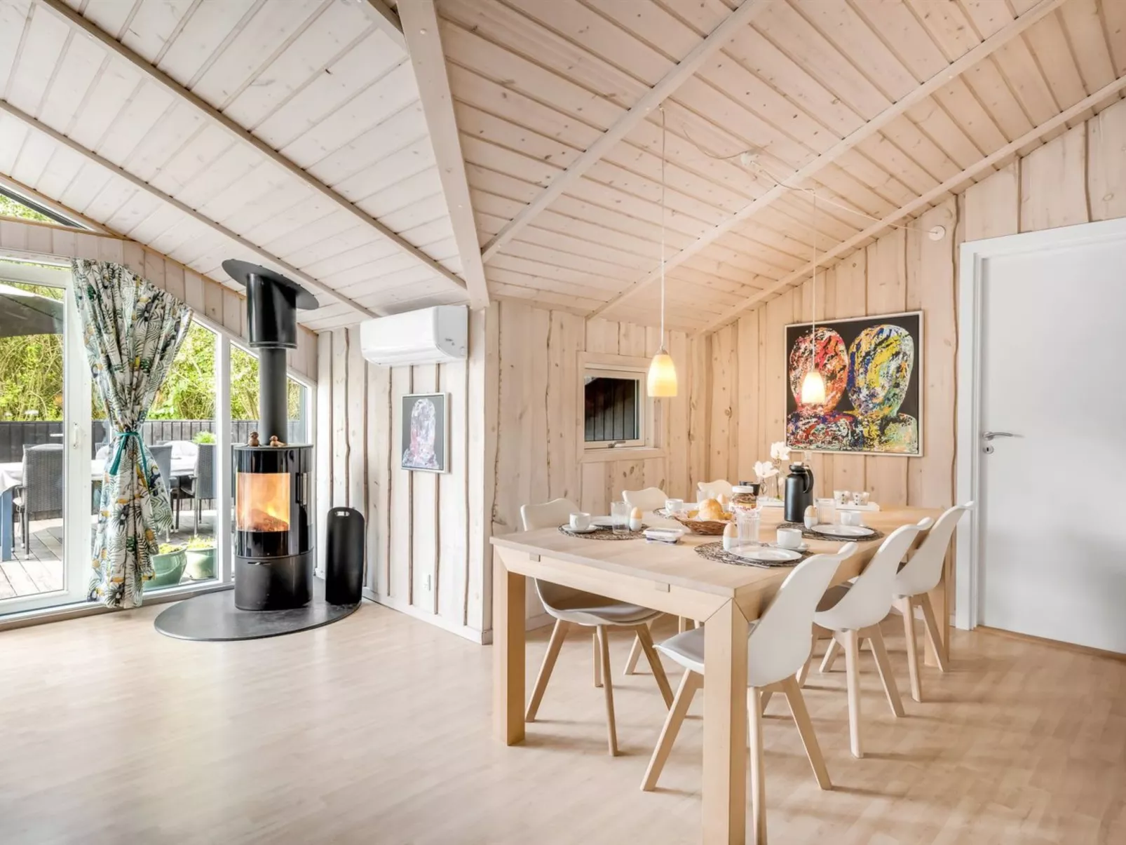 "Impi" - 1.5km from the sea-Inside