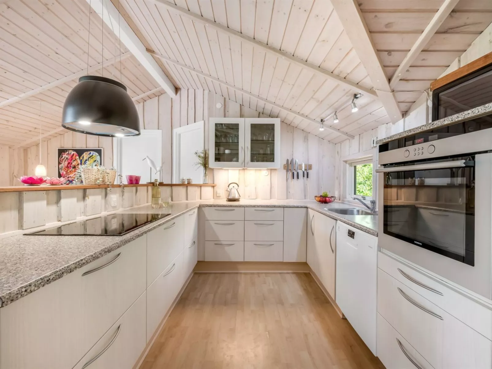 "Impi" - 1.5km from the sea-Inside