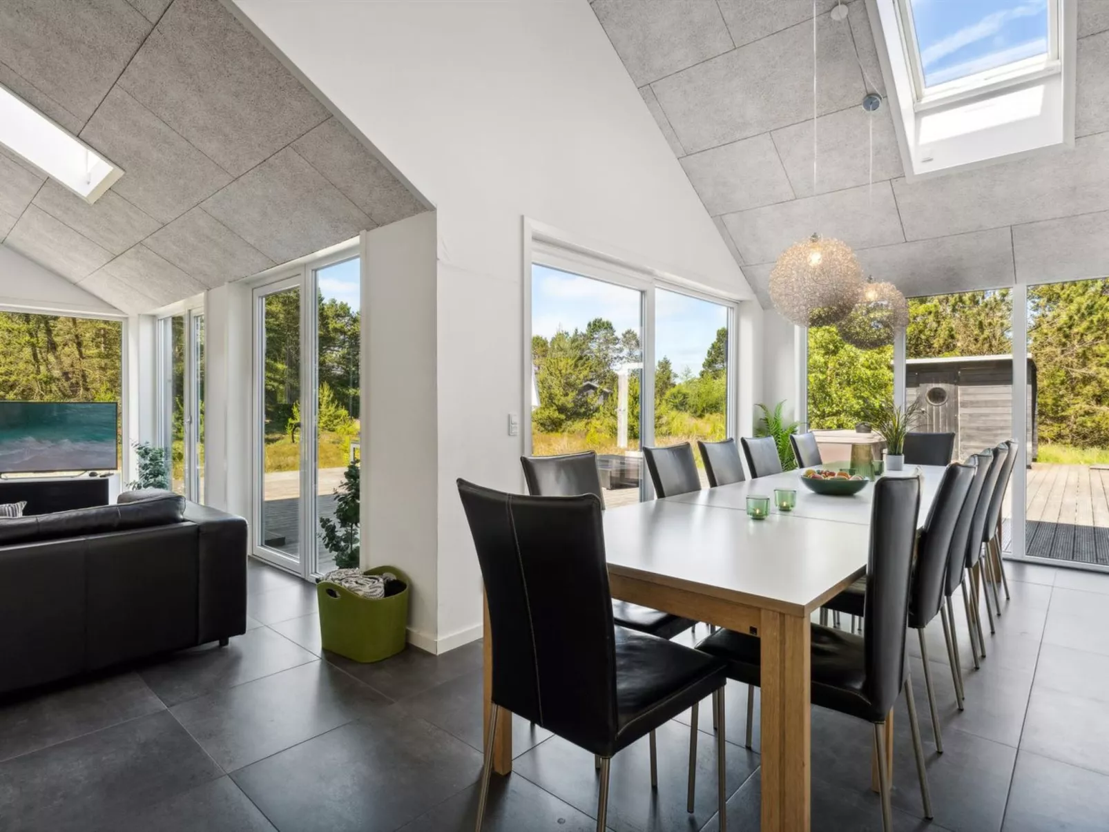 "Elke" - 3.5km from the sea-Inside