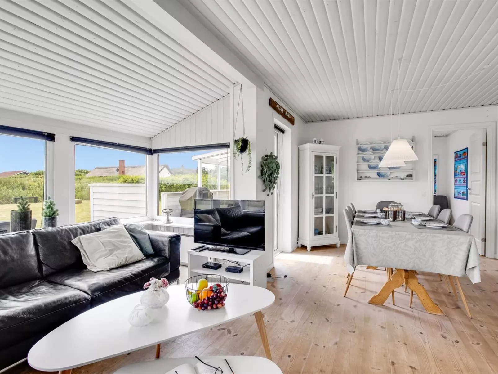 "Hejdi" - 650m from the sea-Inside