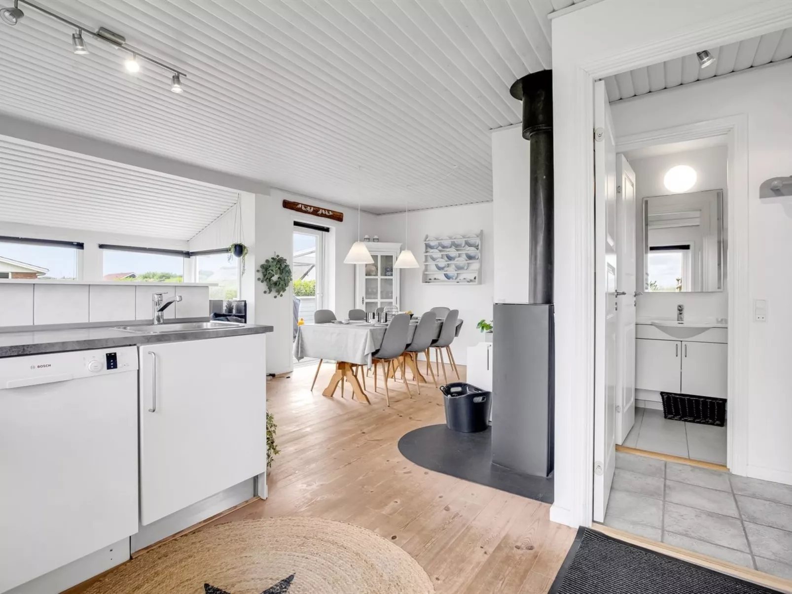 "Hejdi" - 650m from the sea-Inside
