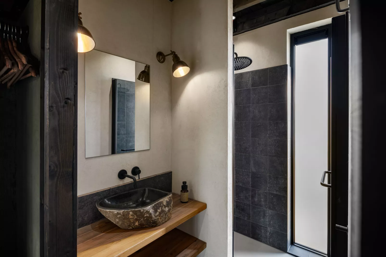 Hillview Resort Grandvoir 2-Bathroom