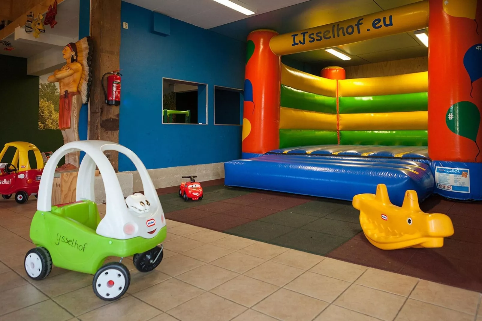 Villavakantiepark IJsselhof 2-Park facilities