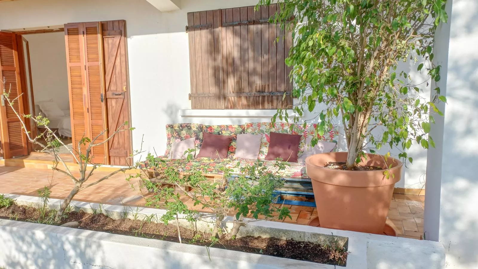 Lemon-Terrace balcony