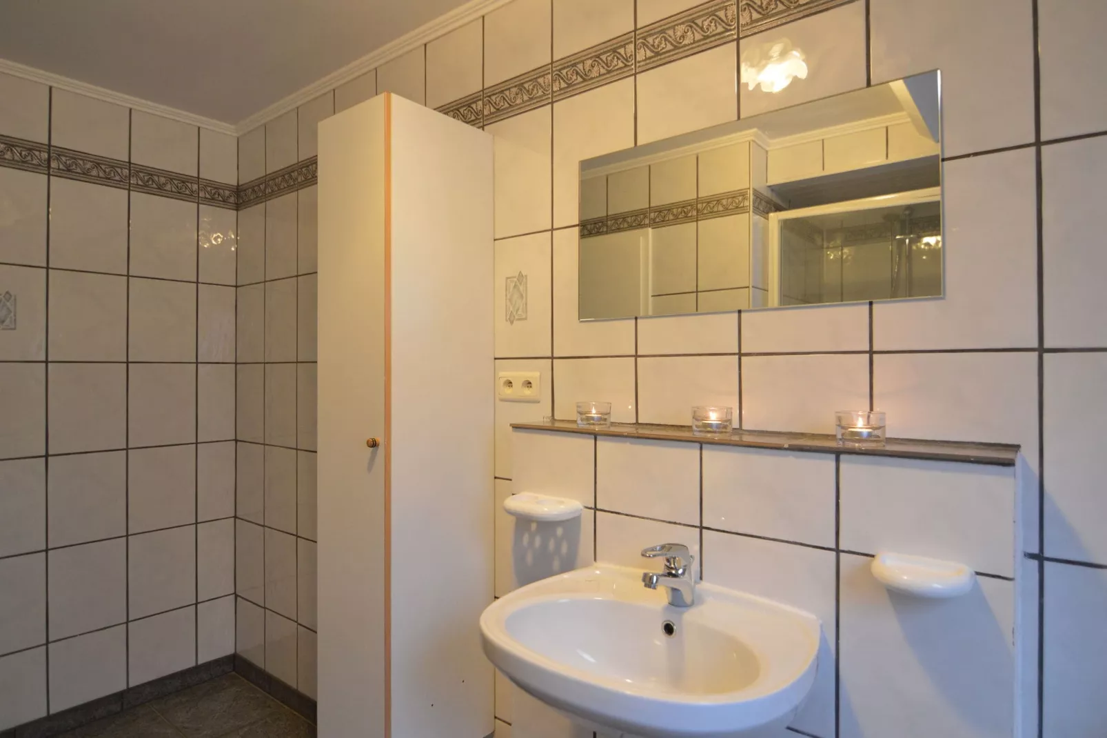 Antolay-Bathroom