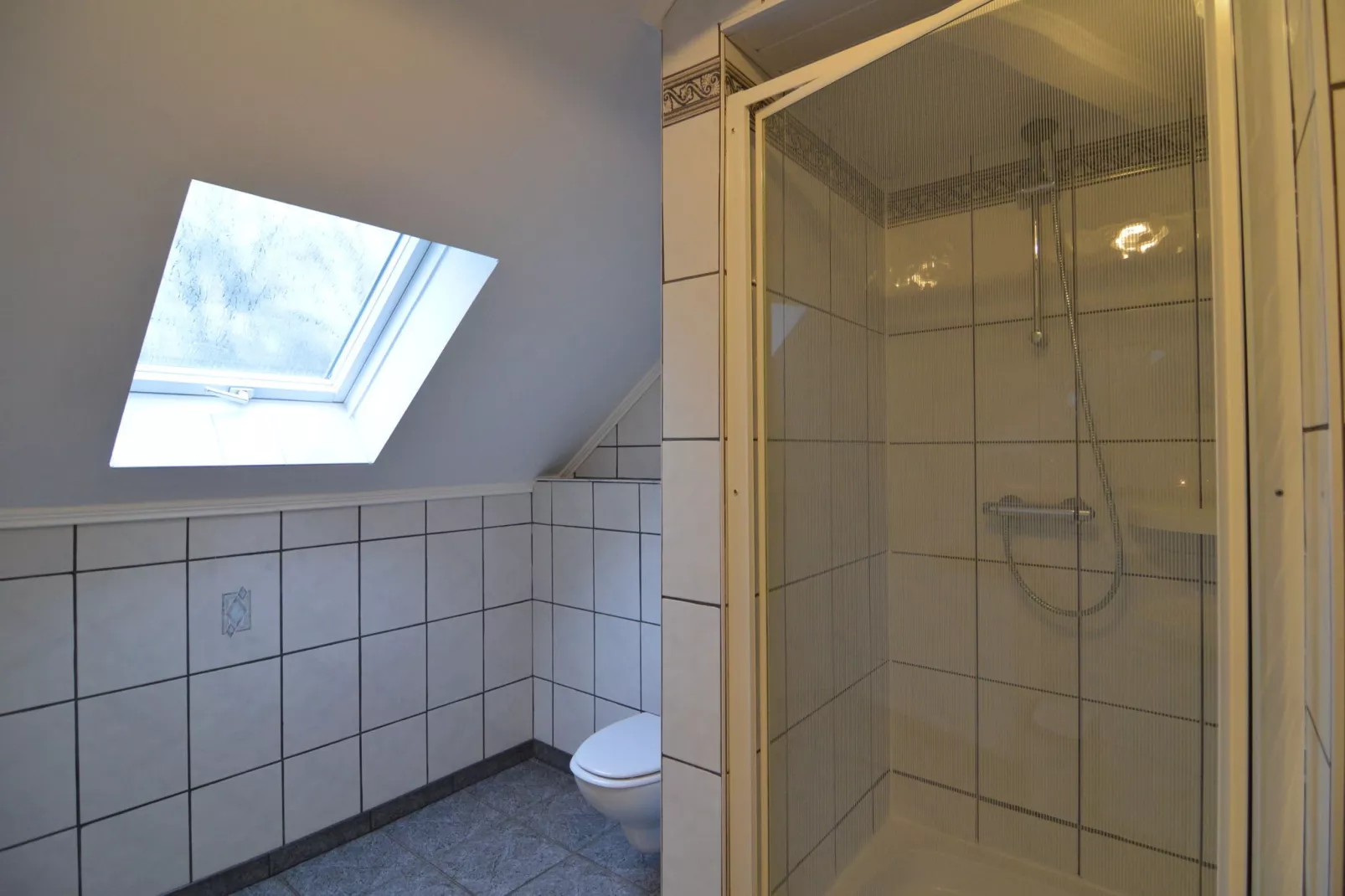 Antolay-Bathroom