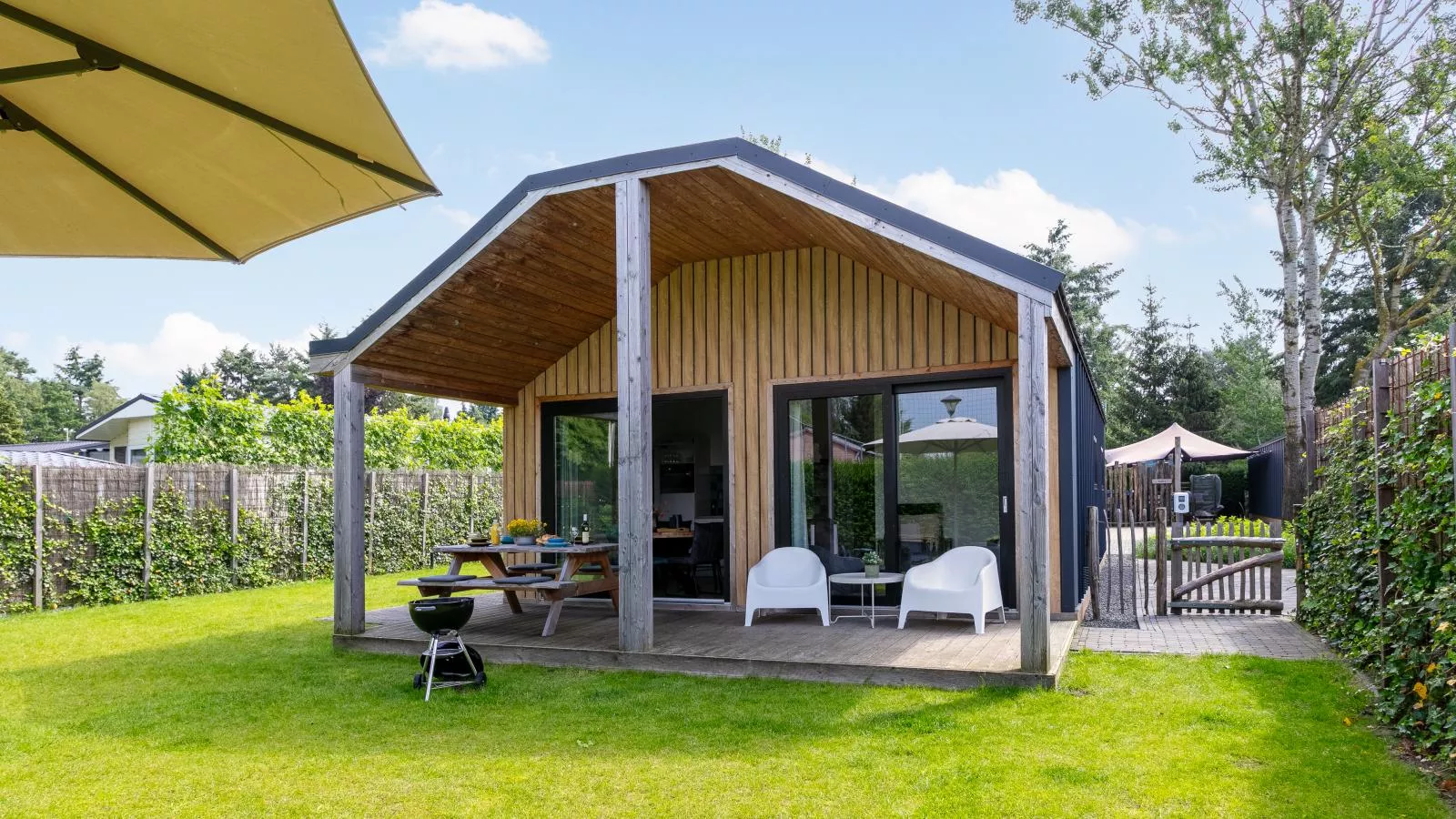 Eefs Huusje-Exterior summer