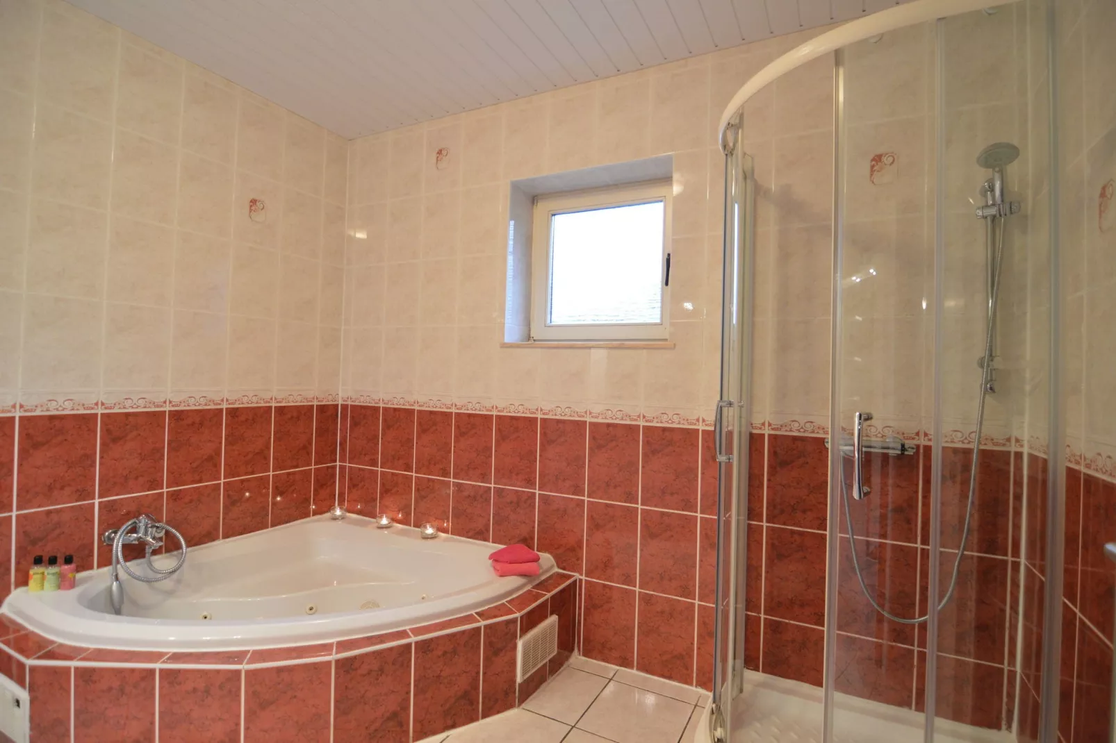 Antolay-Bathroom