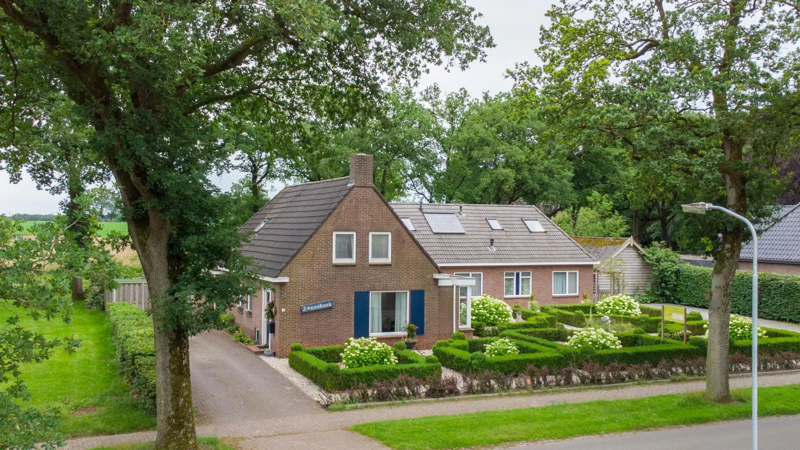 Zonnehoek-Exterior summer