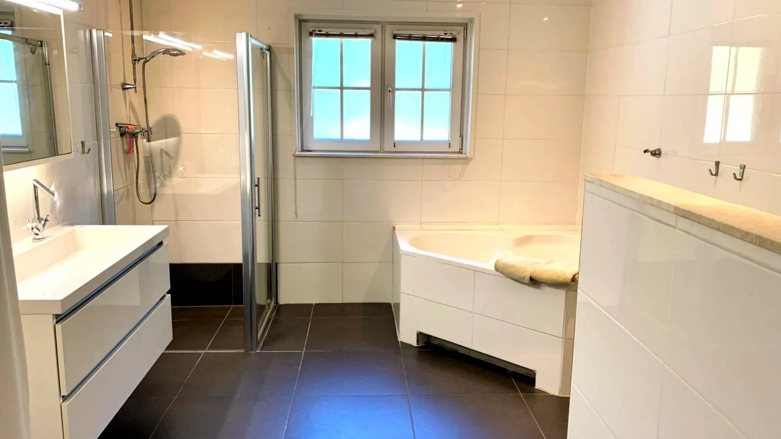 Huis te Lande-Bathroom