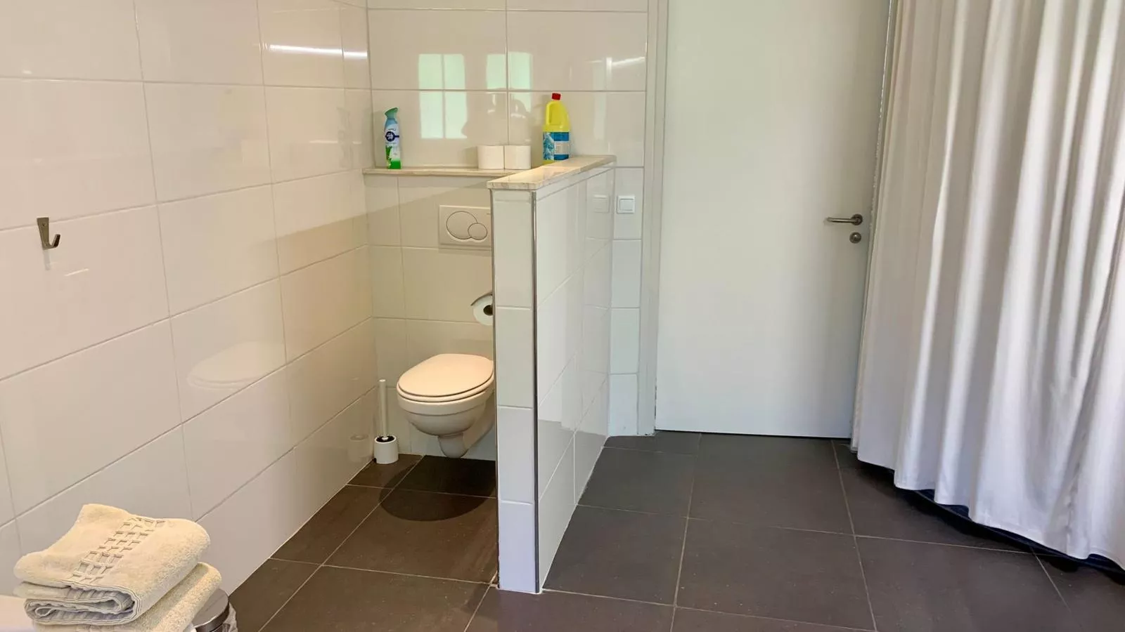 Huis te Lande-Bathroom